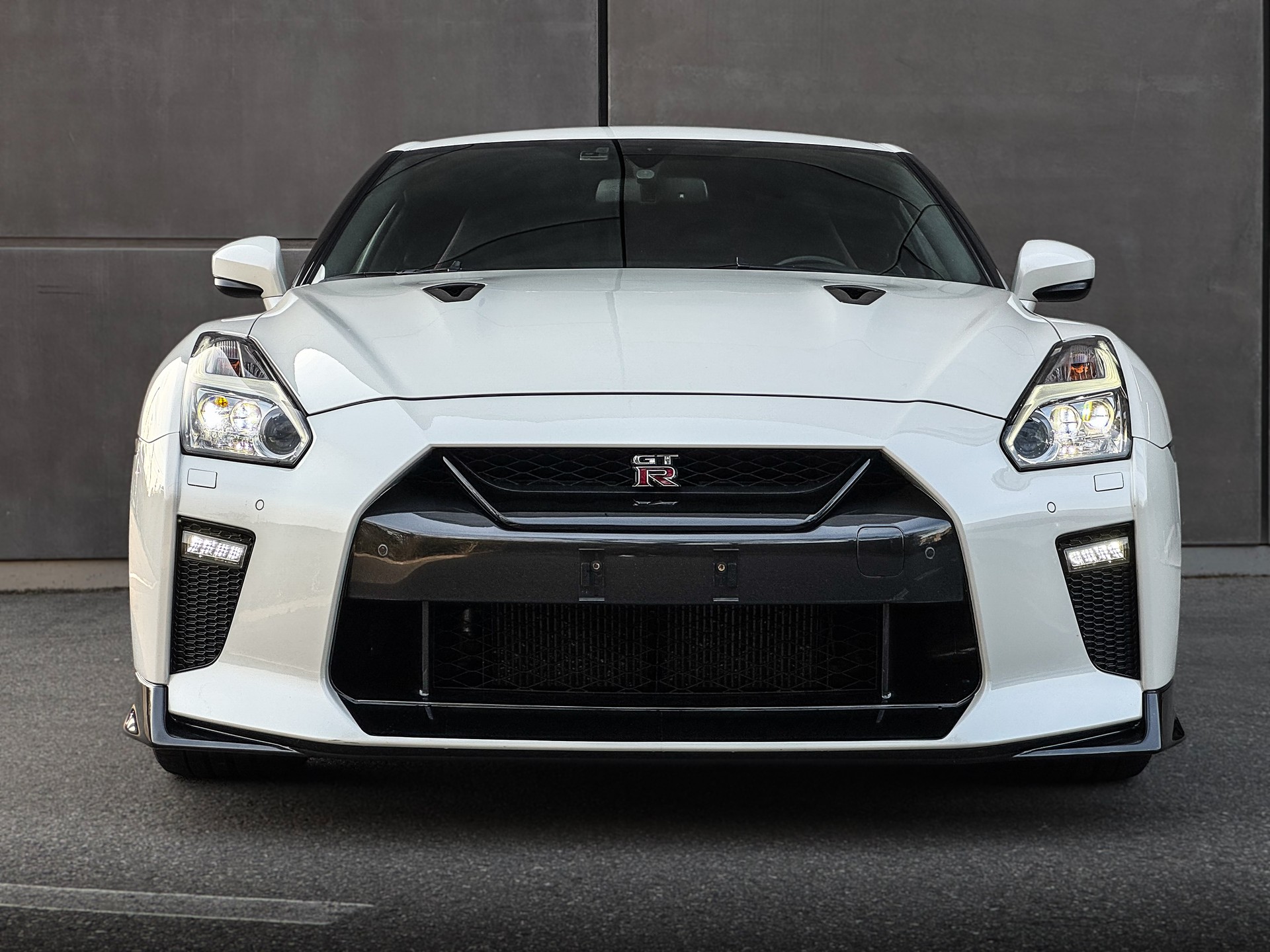 NISSAN GT-R 3.8 V6 Biturbo Black Edition-image-1