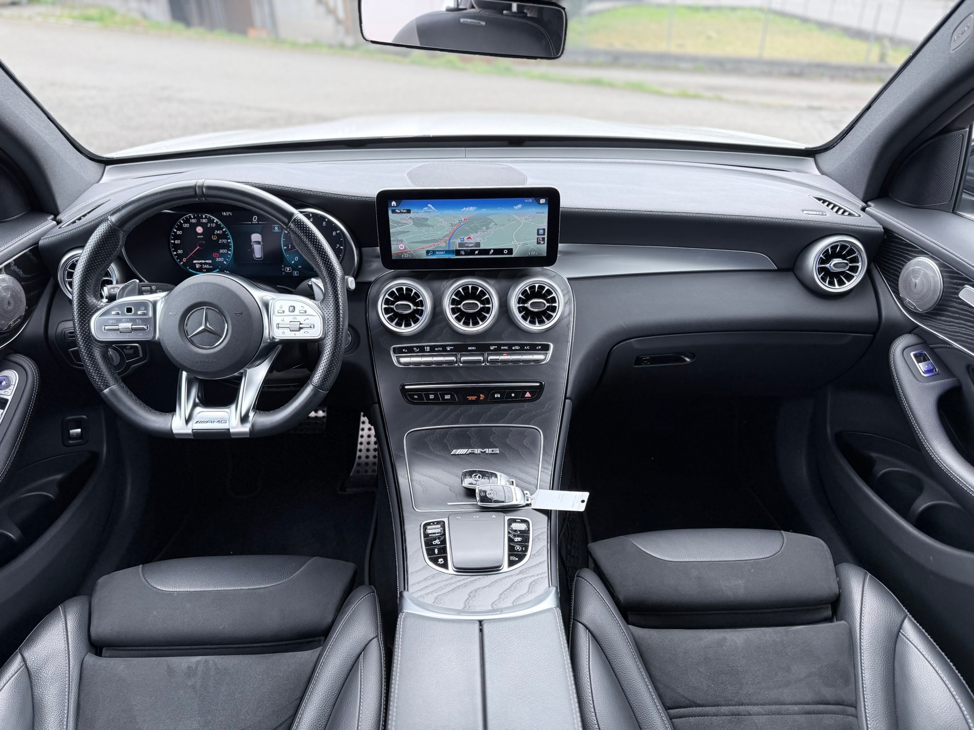 MERCEDES-BENZ GLC 63 AMG 4Matic 9G-Tronic-image-14
