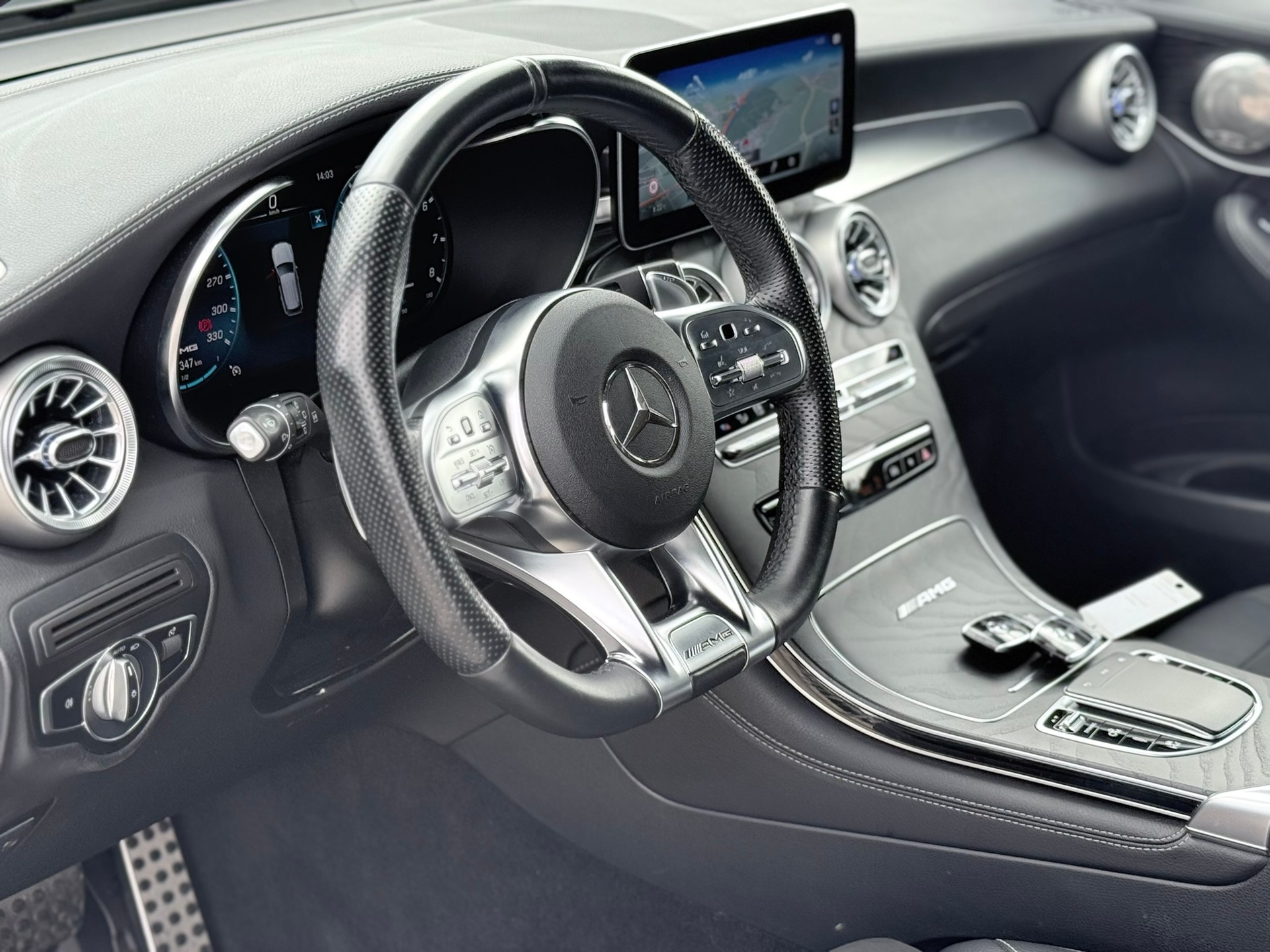 MERCEDES-BENZ GLC 63 AMG 4Matic 9G-Tronic-image-12