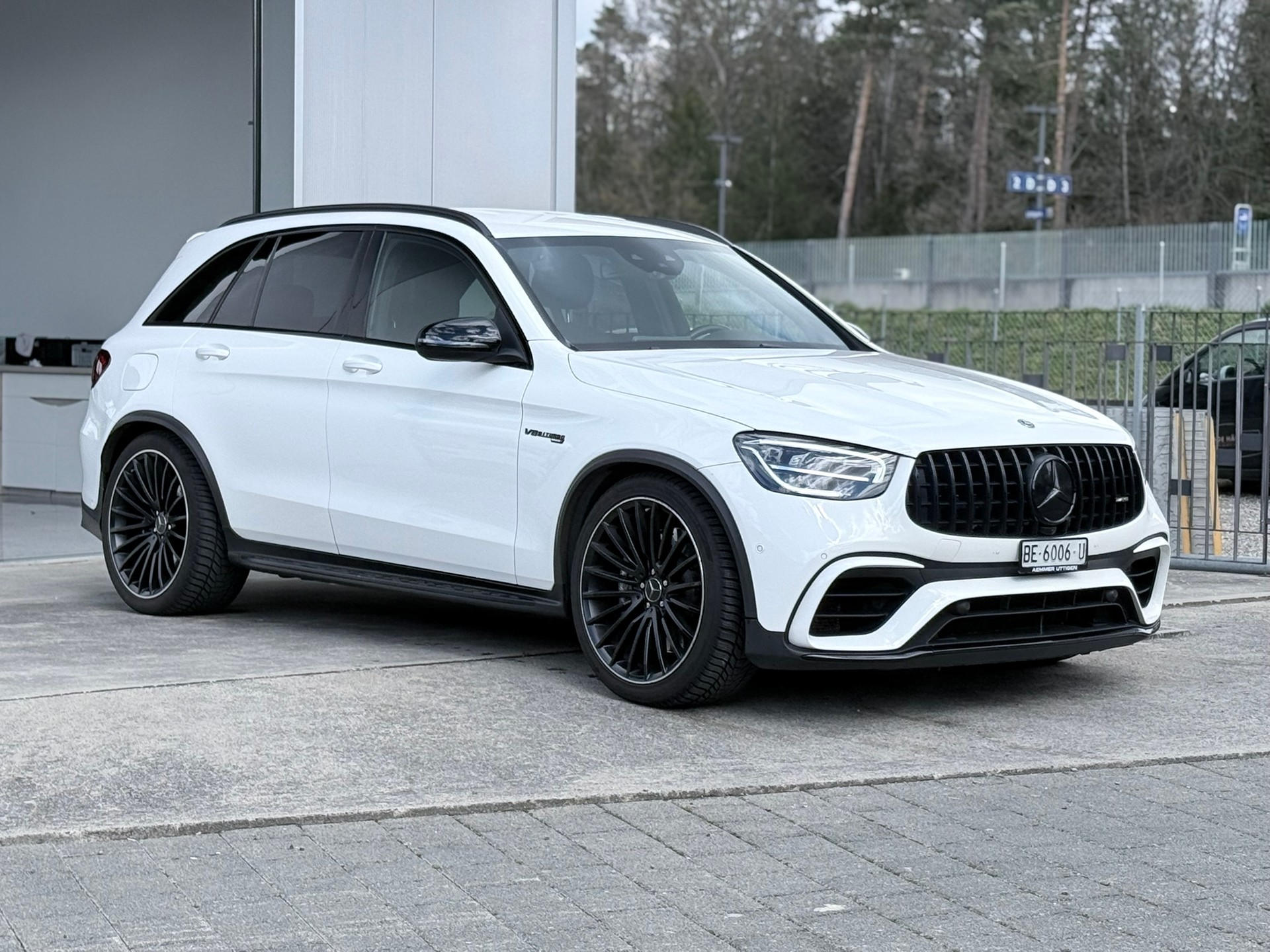 MERCEDES-BENZ GLC 63 AMG 4Matic 9G-Tronic-showroom-element-2