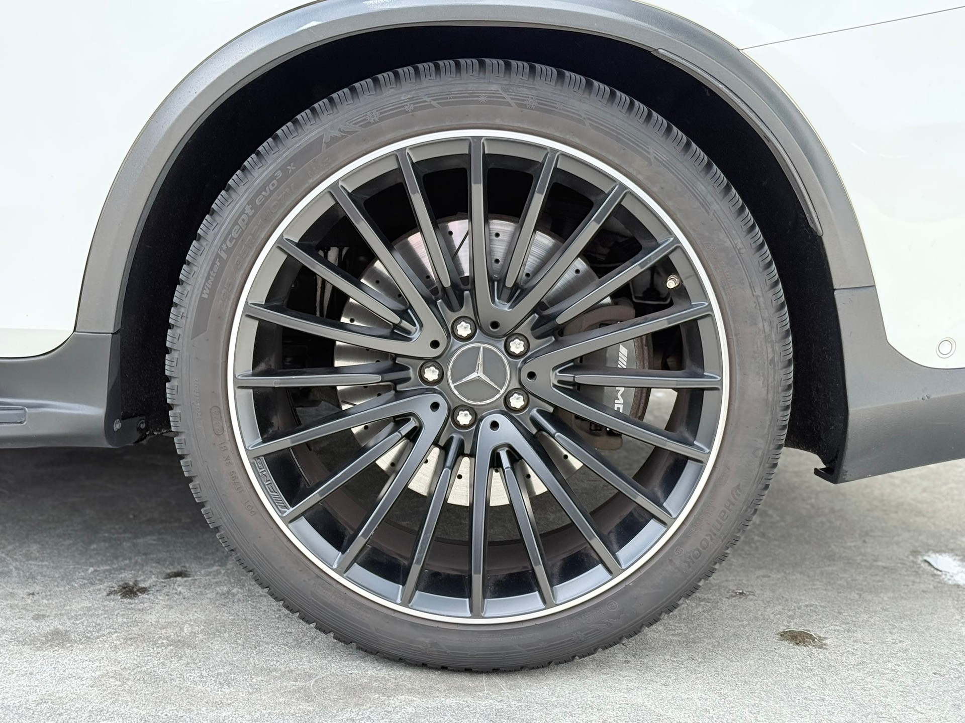 MERCEDES-BENZ GLC 63 AMG 4Matic 9G-Tronic-image-9