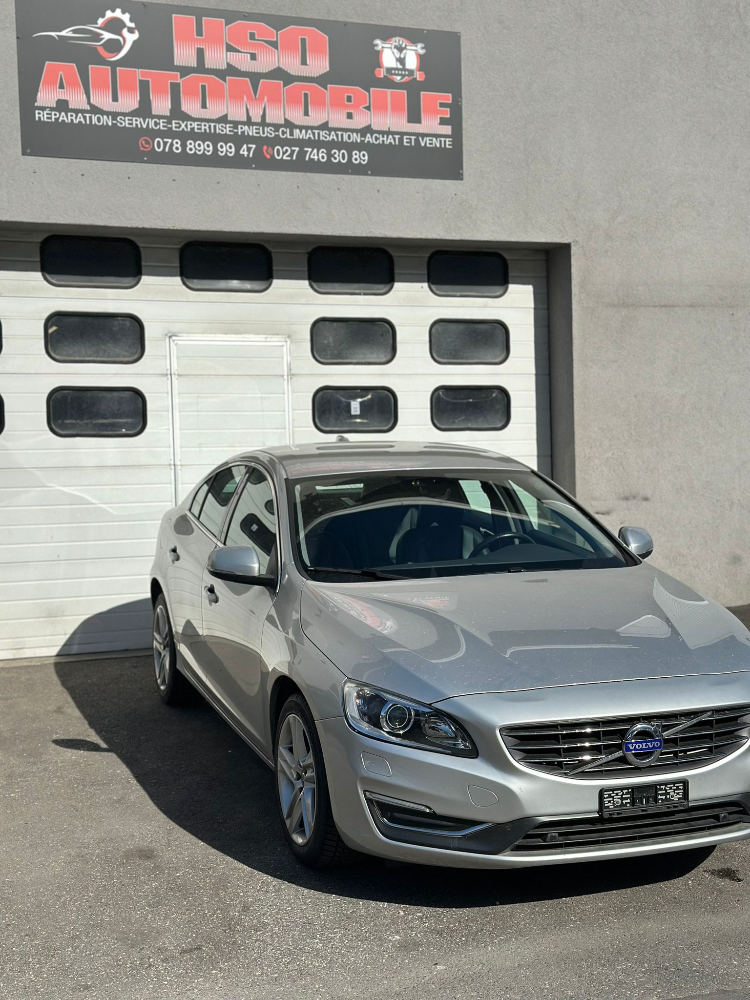 VOLVO S60 T4 Summum-showroom-element-1