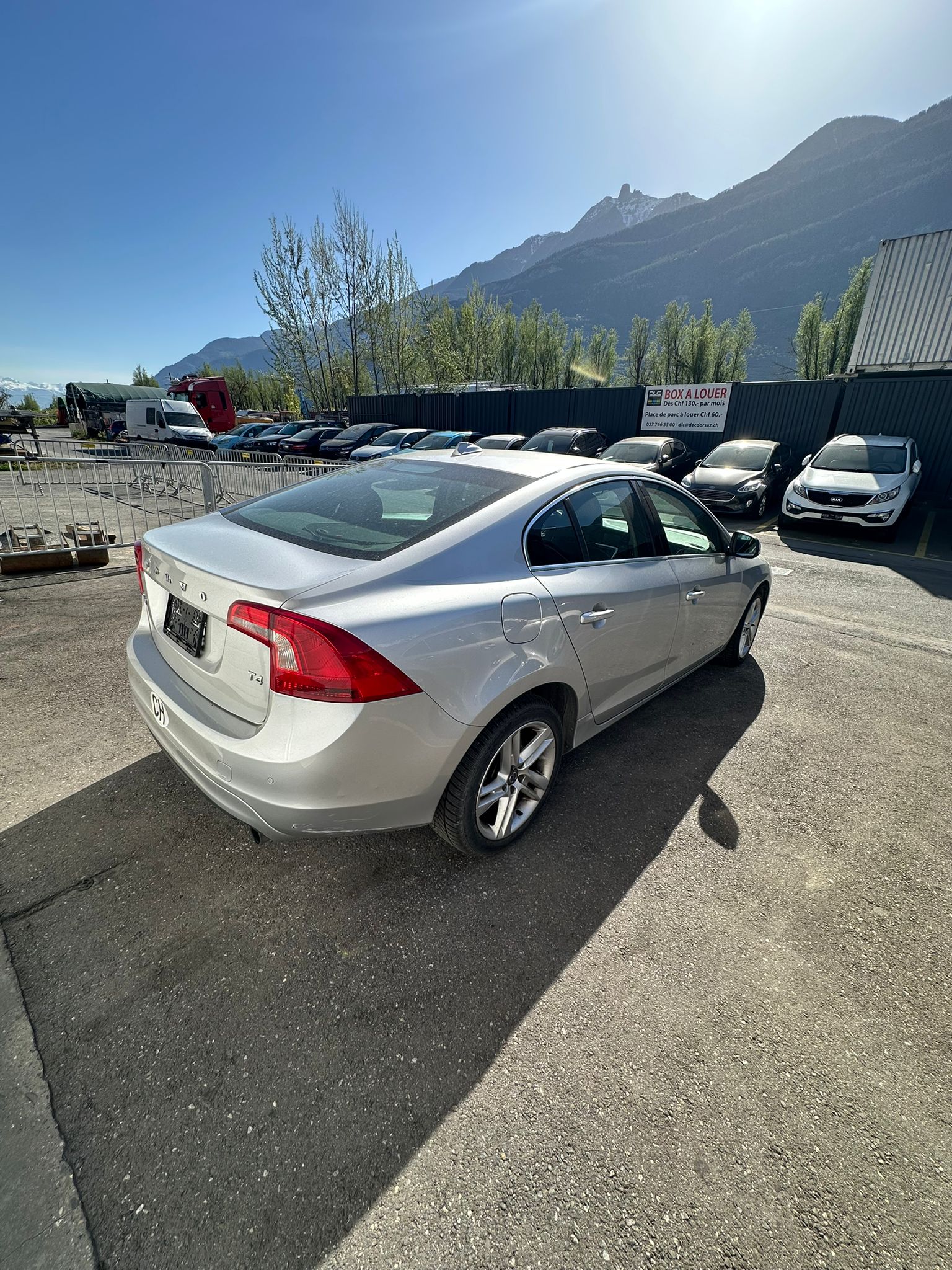VOLVO S60 T4 Summum-showroom-element-3