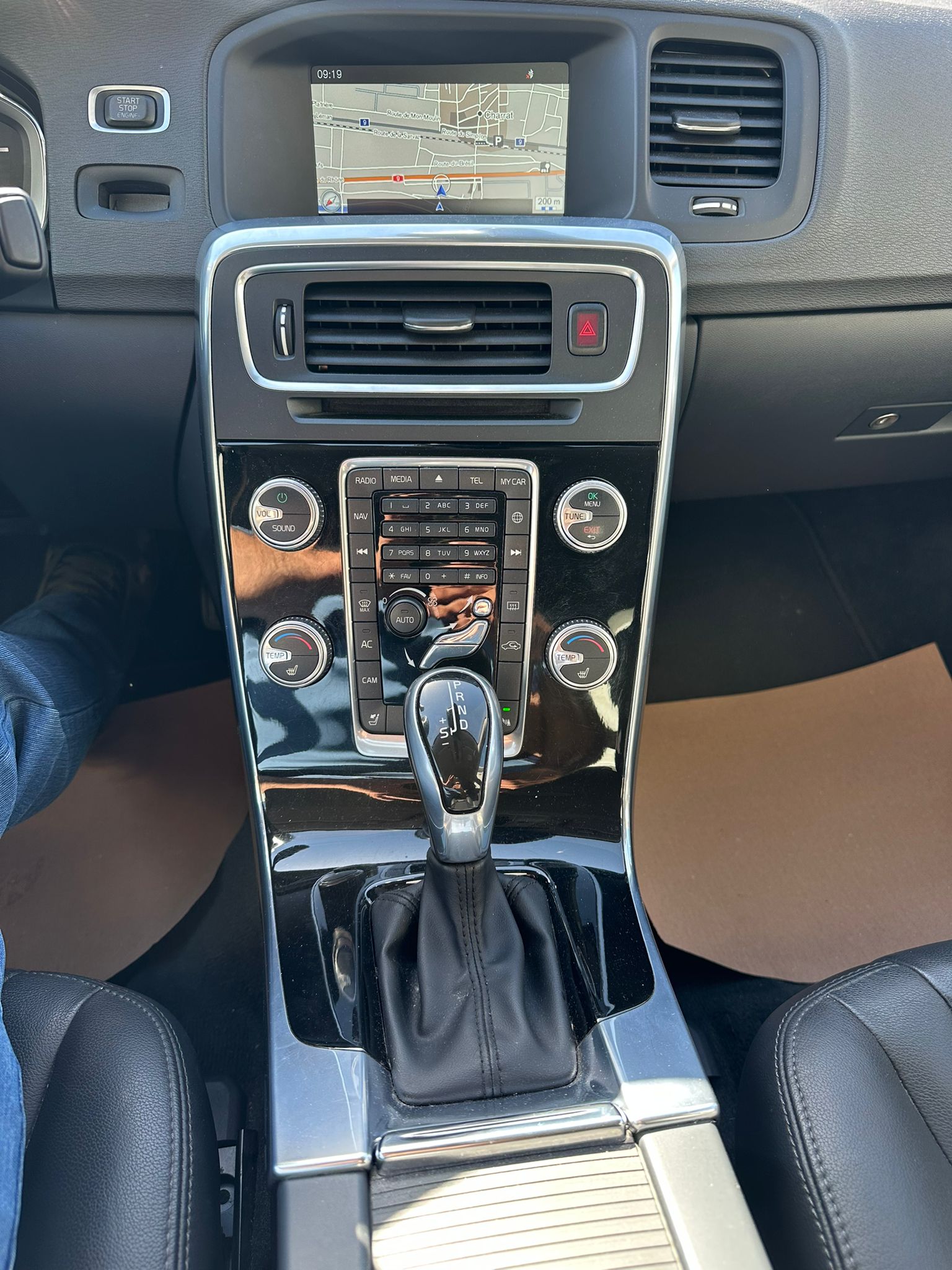 VOLVO S60 T4 Summum-image-5