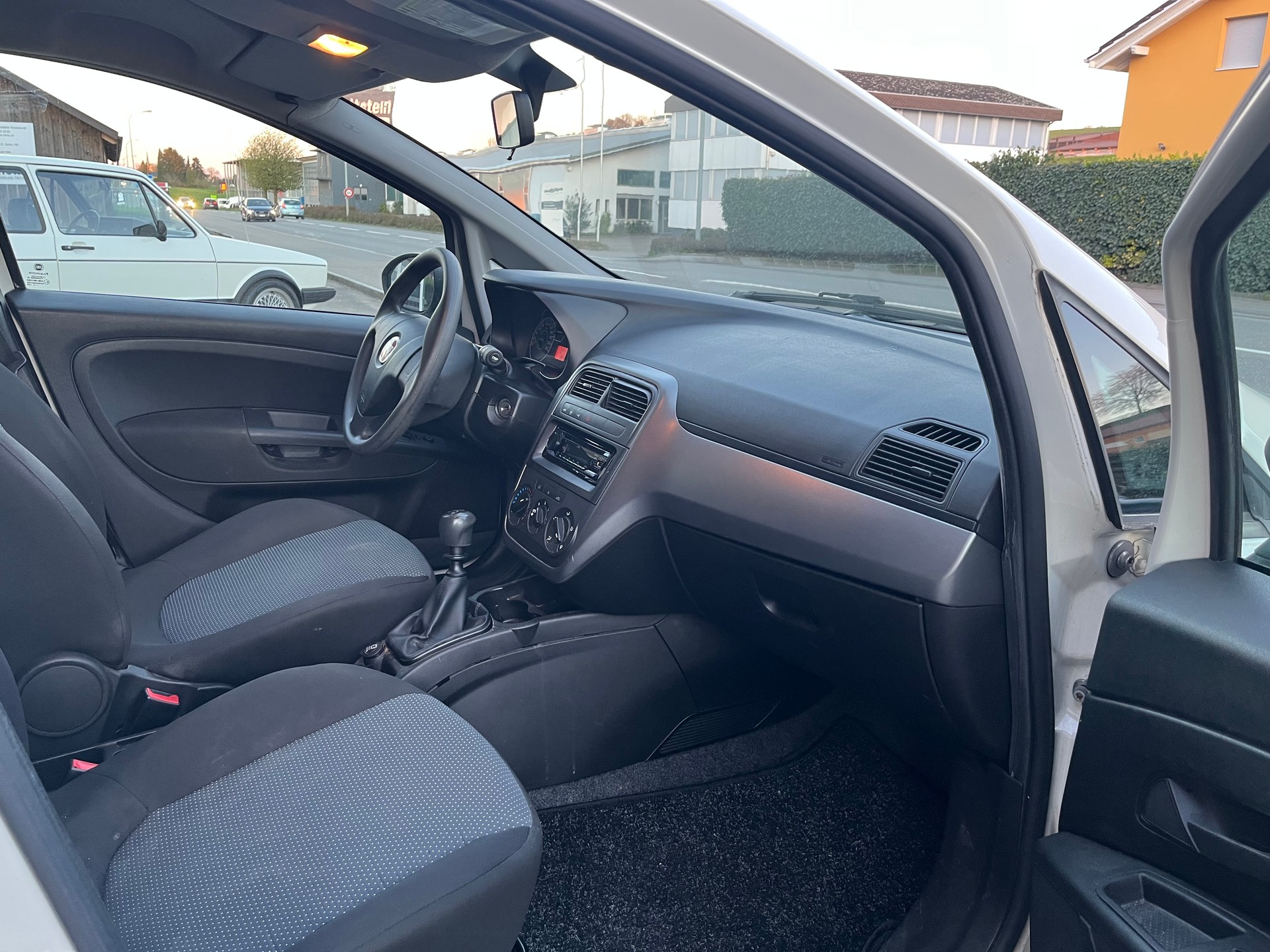 FIAT Punto 1.2 Pop Star-image-11