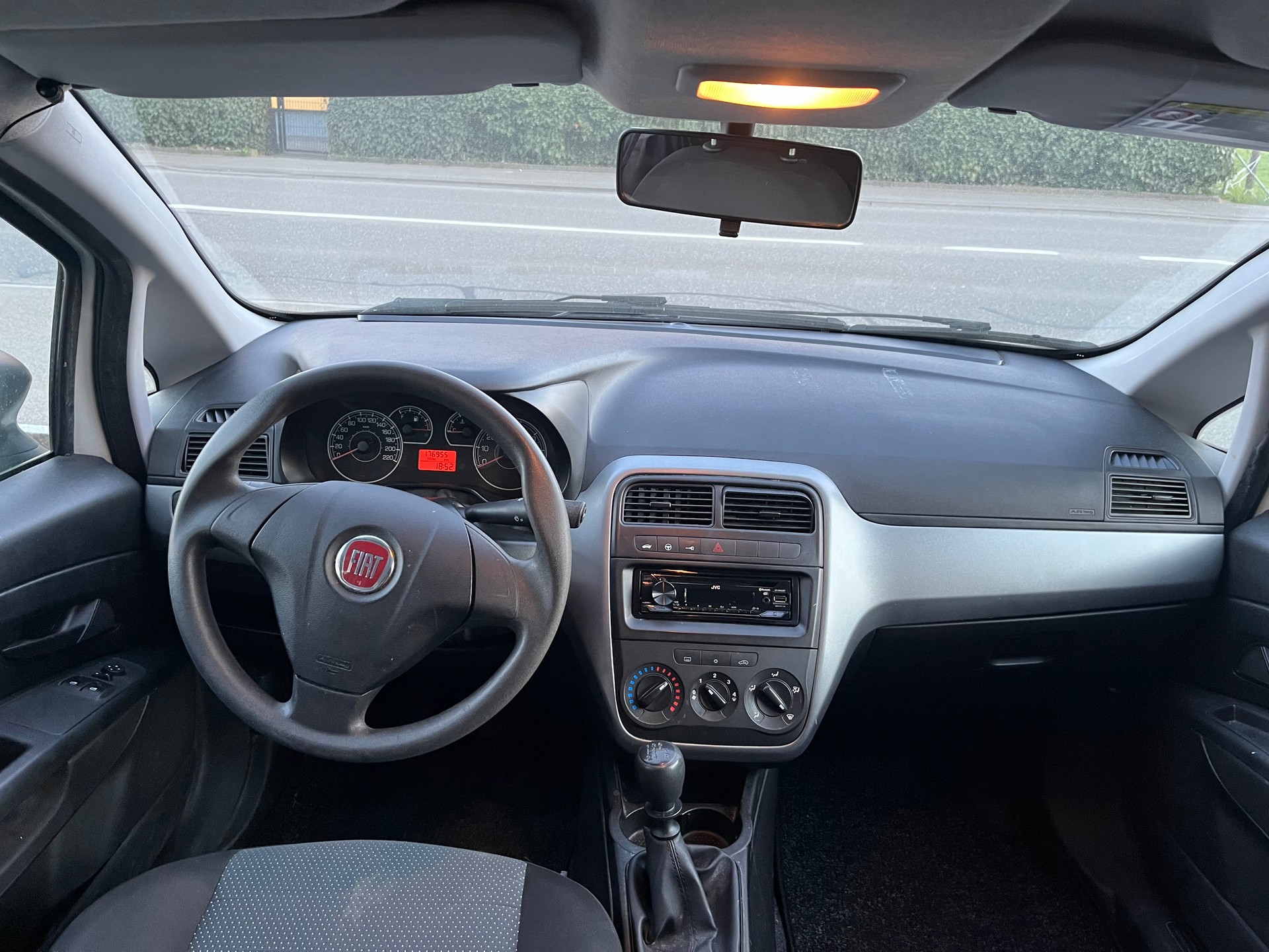 FIAT Punto 1.2 Pop Star-image-10