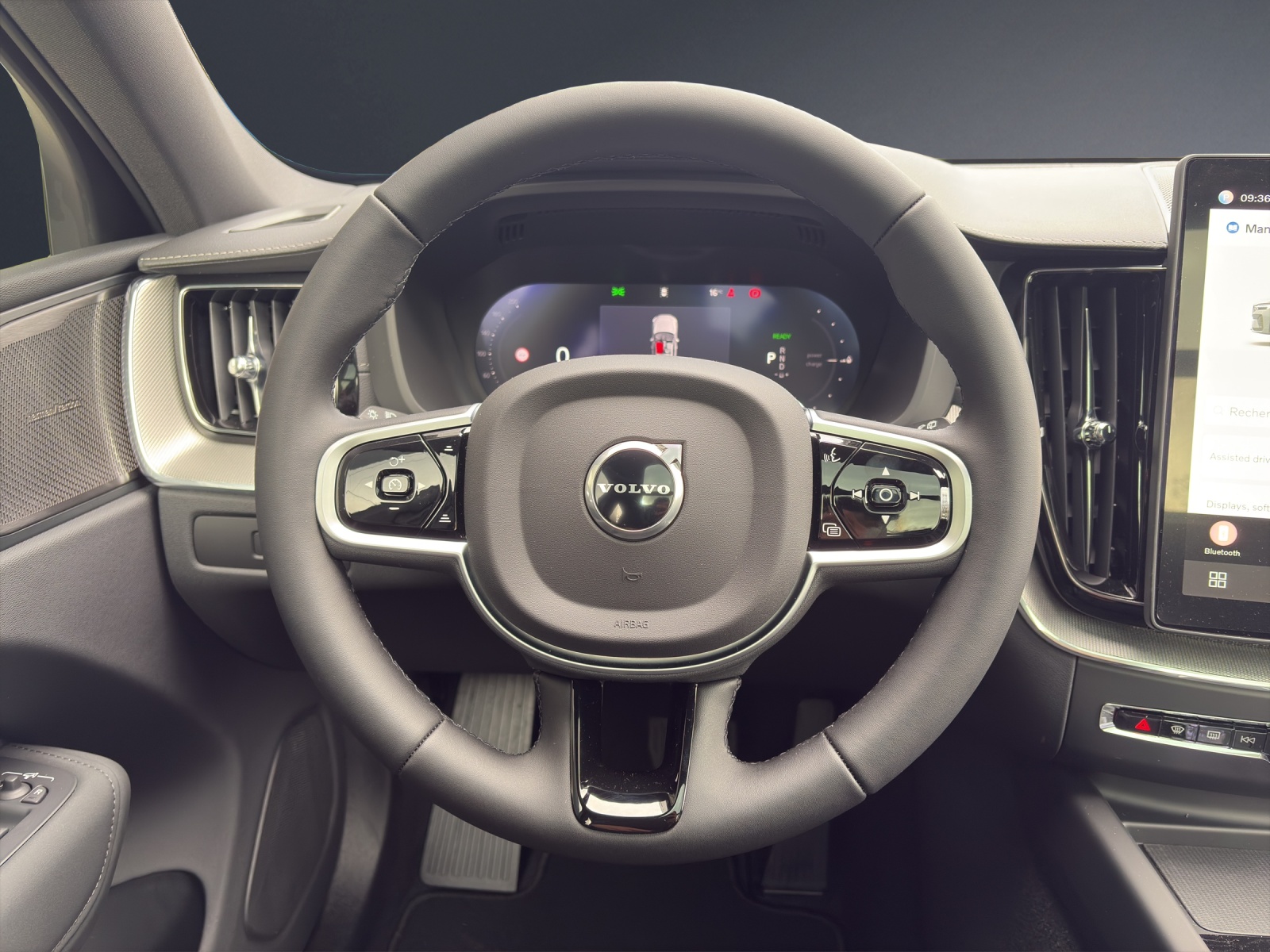 VOLVO XC60 T6 eAWD PluginHybrid Black Edition Geartronic-image-12