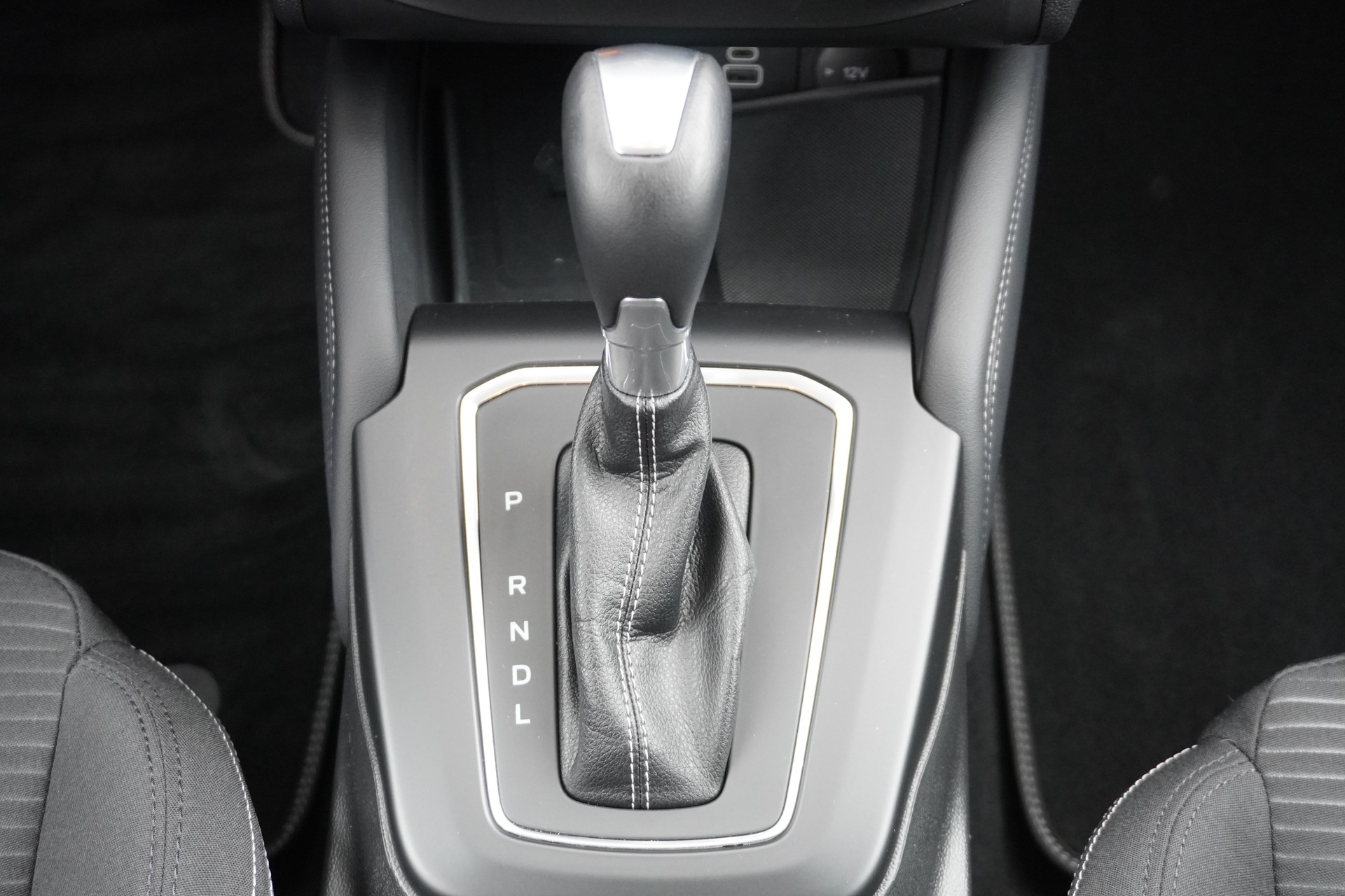 FORD Focus 1.0 MHEV Titanium X Automatic-image-13