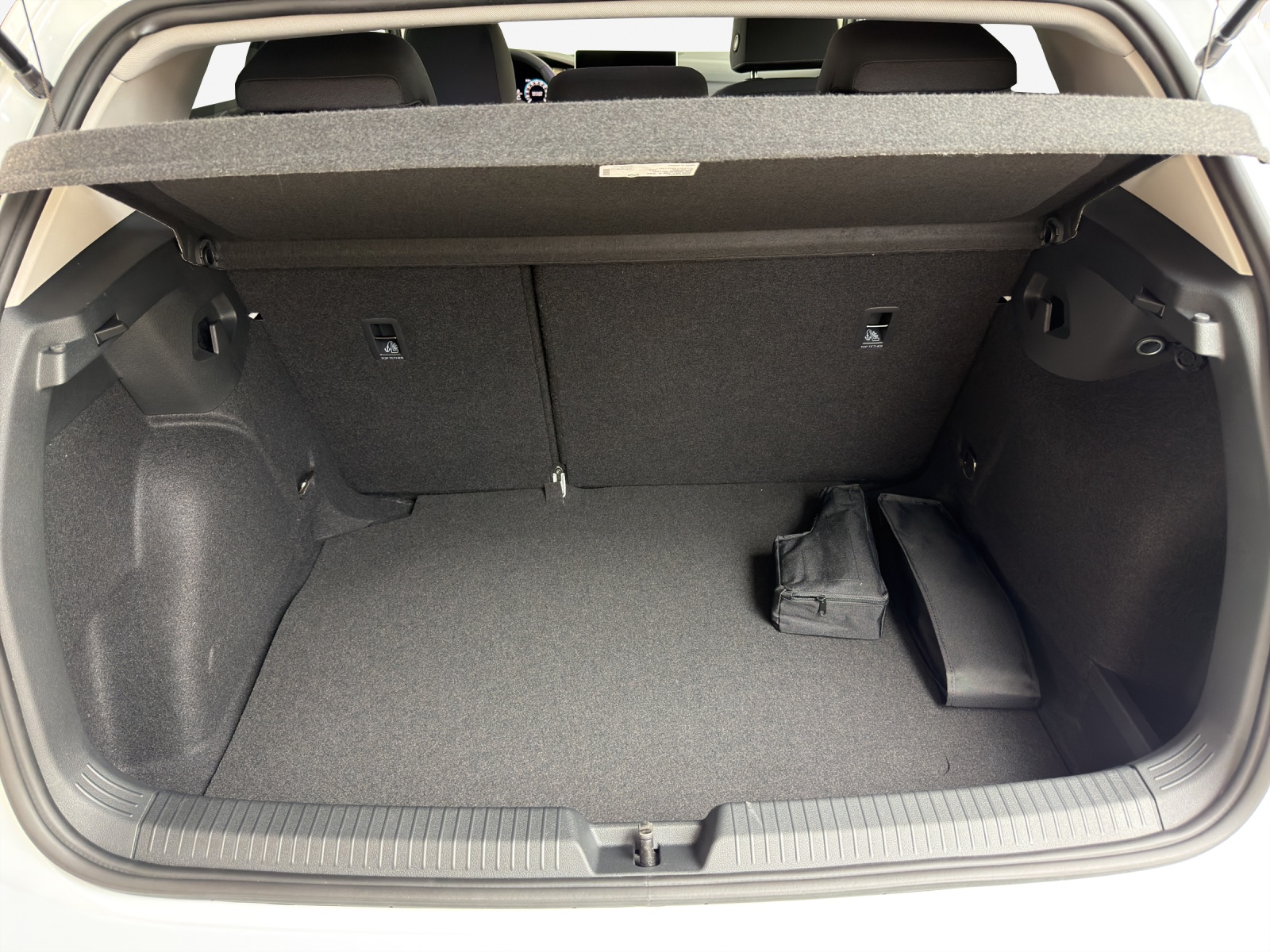 VW Golf 1.5 e TSI mHEV Value DSG-image-12