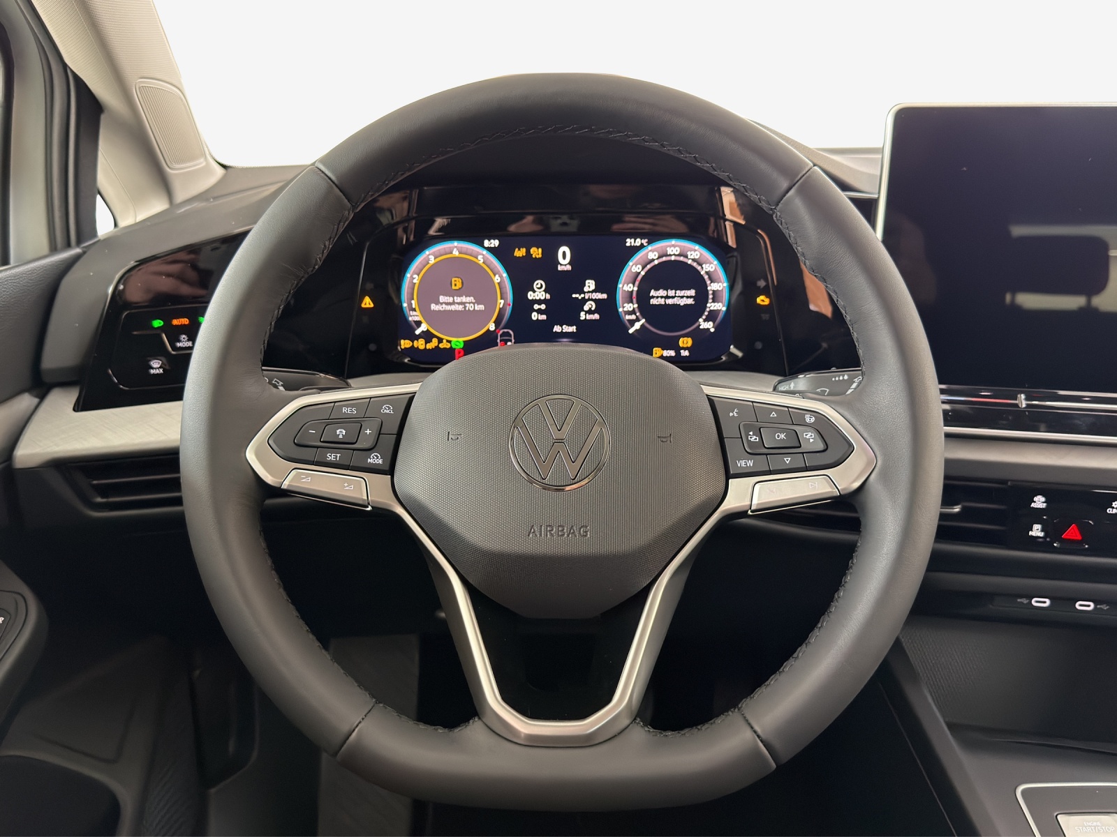 VW Golf 1.5 e TSI mHEV Value DSG-image-9
