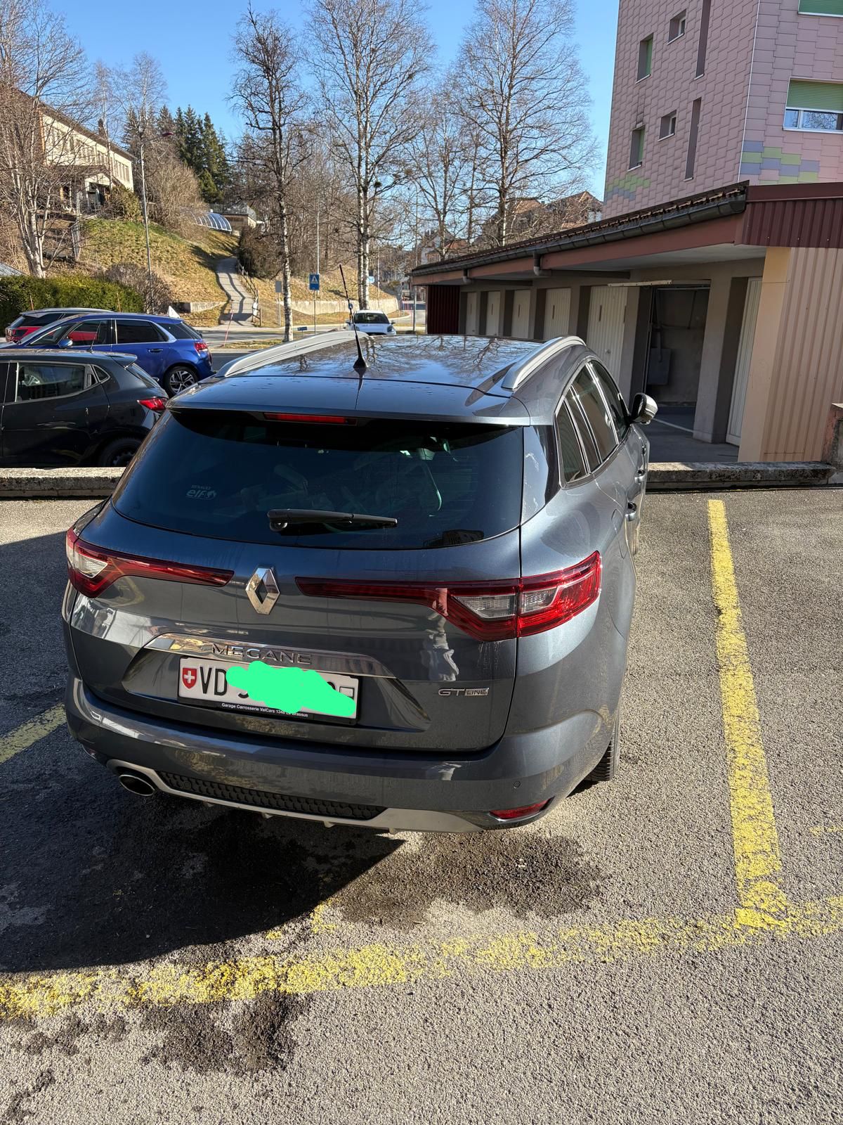 RENAULT Mégane Grandtour 1.2 16V Turbo GT Line EDC-image-1