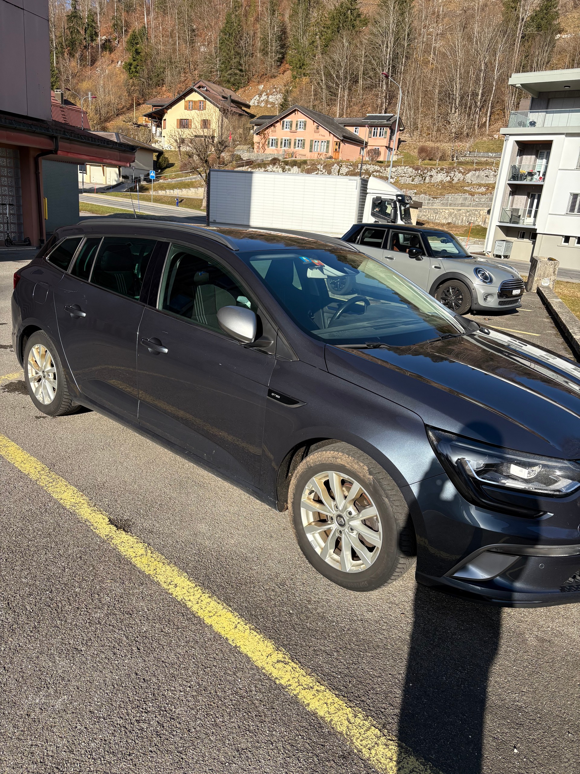 RENAULT Mégane Grandtour 1.2 16V Turbo GT Line EDC-image-3