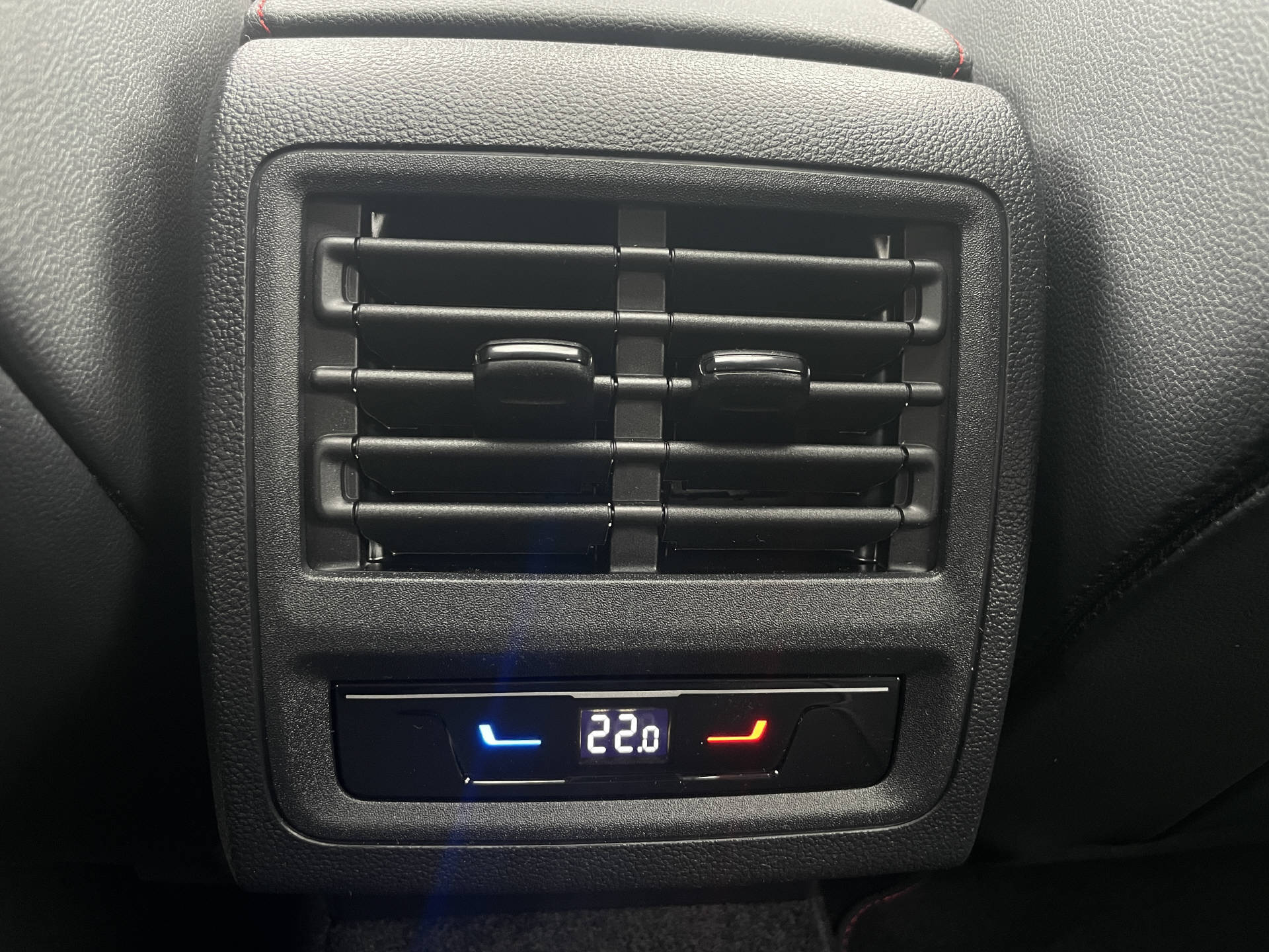 VW Golf VIII 2.0 TSI GTI DSG-image-22