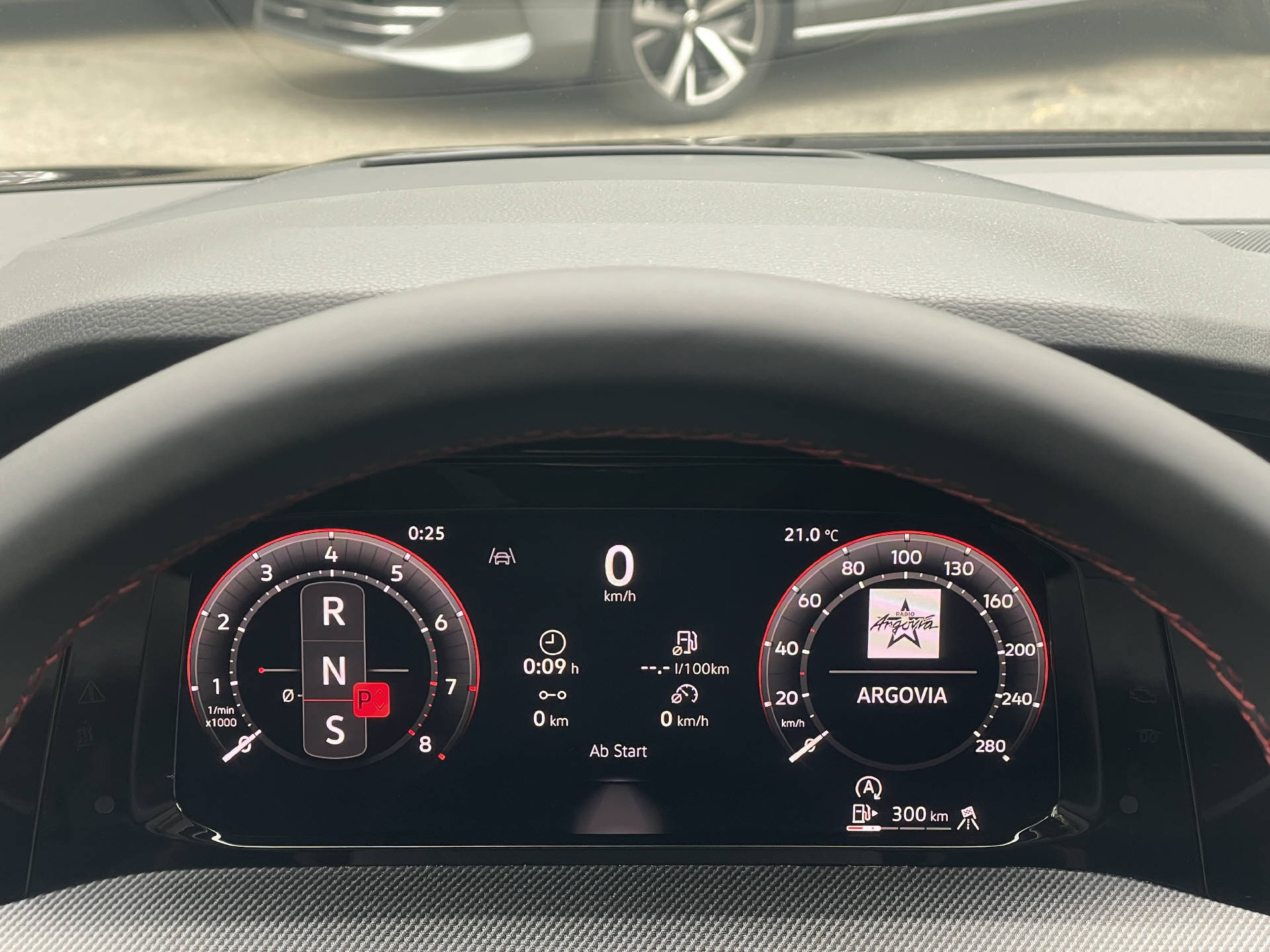 VW Golf VIII 2.0 TSI GTI DSG-image-15