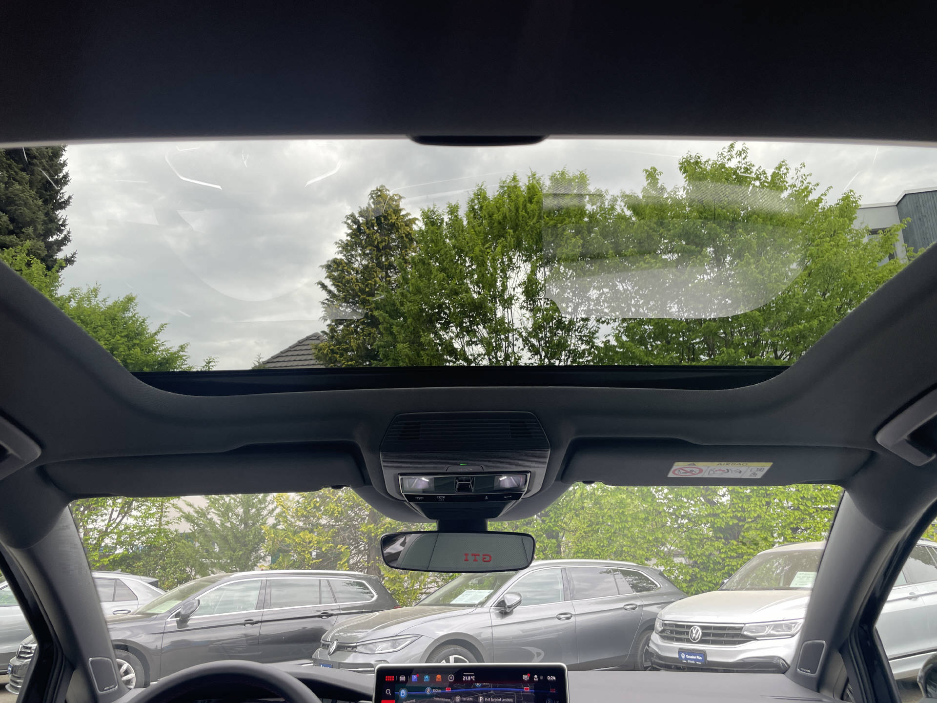 VW Golf VIII 2.0 TSI GTI DSG-image-13