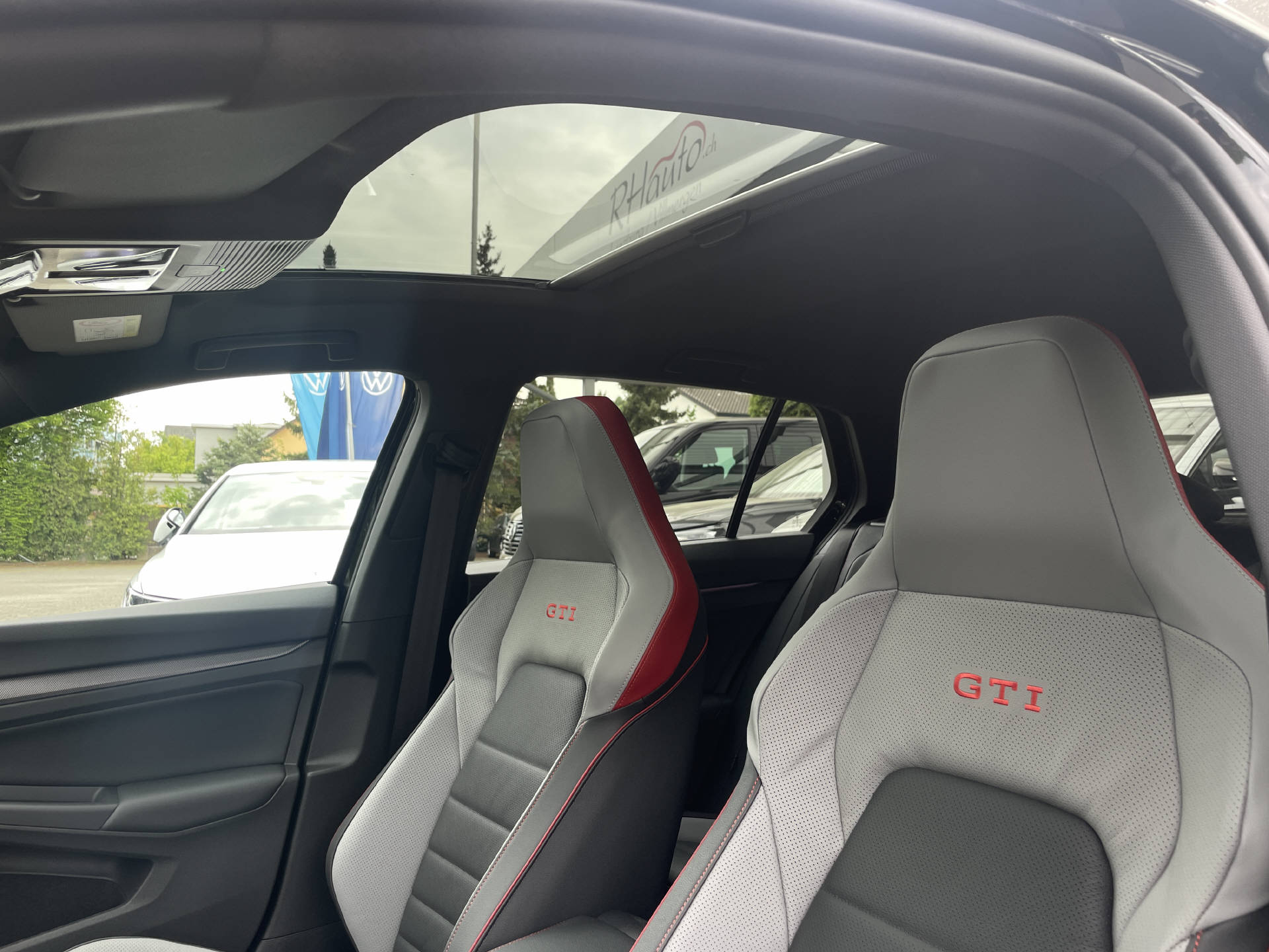 VW Golf VIII 2.0 TSI GTI DSG-image-9