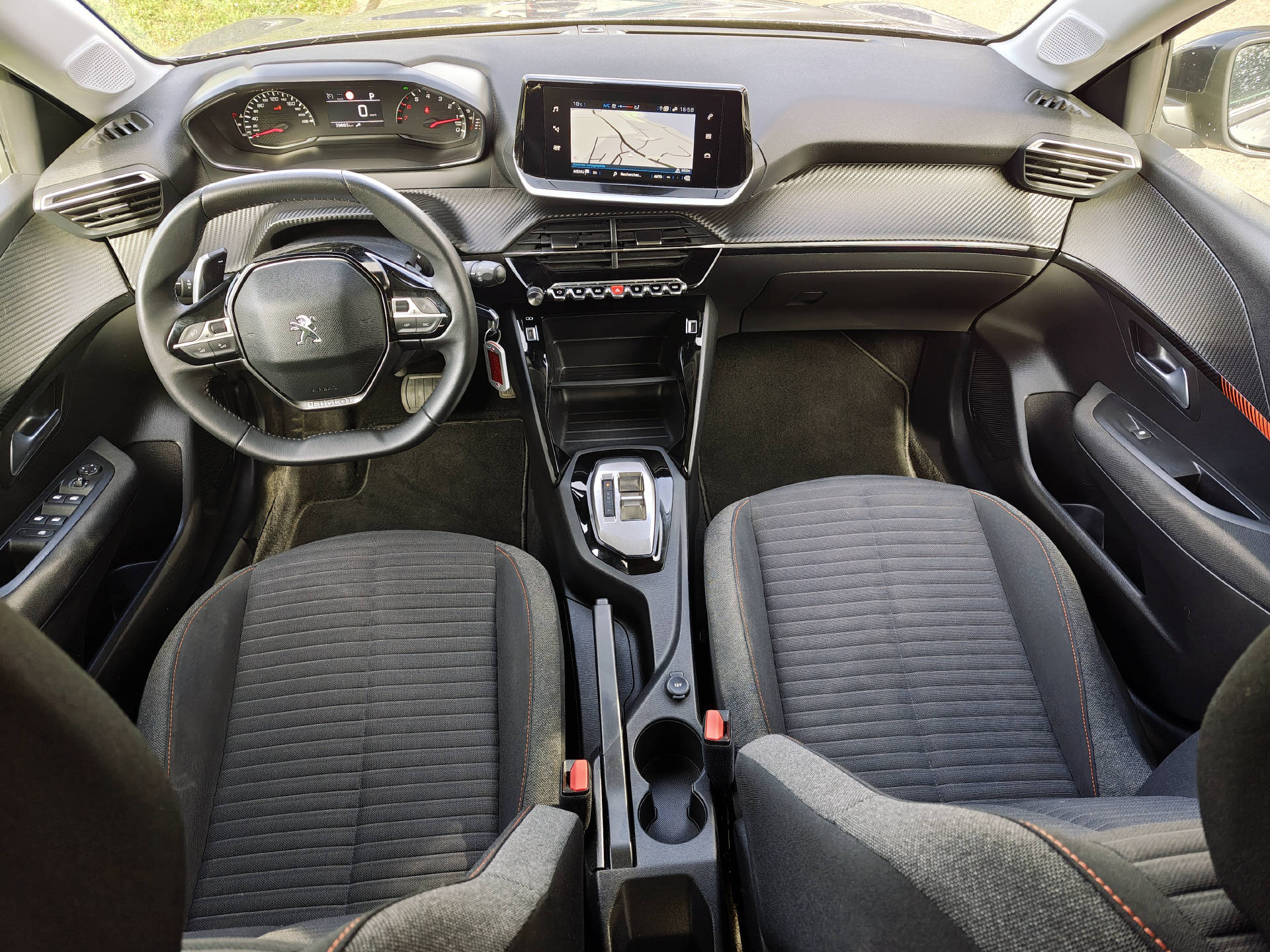 PEUGEOT 208 1.2 PureTech 100 Active Pack-image-12
