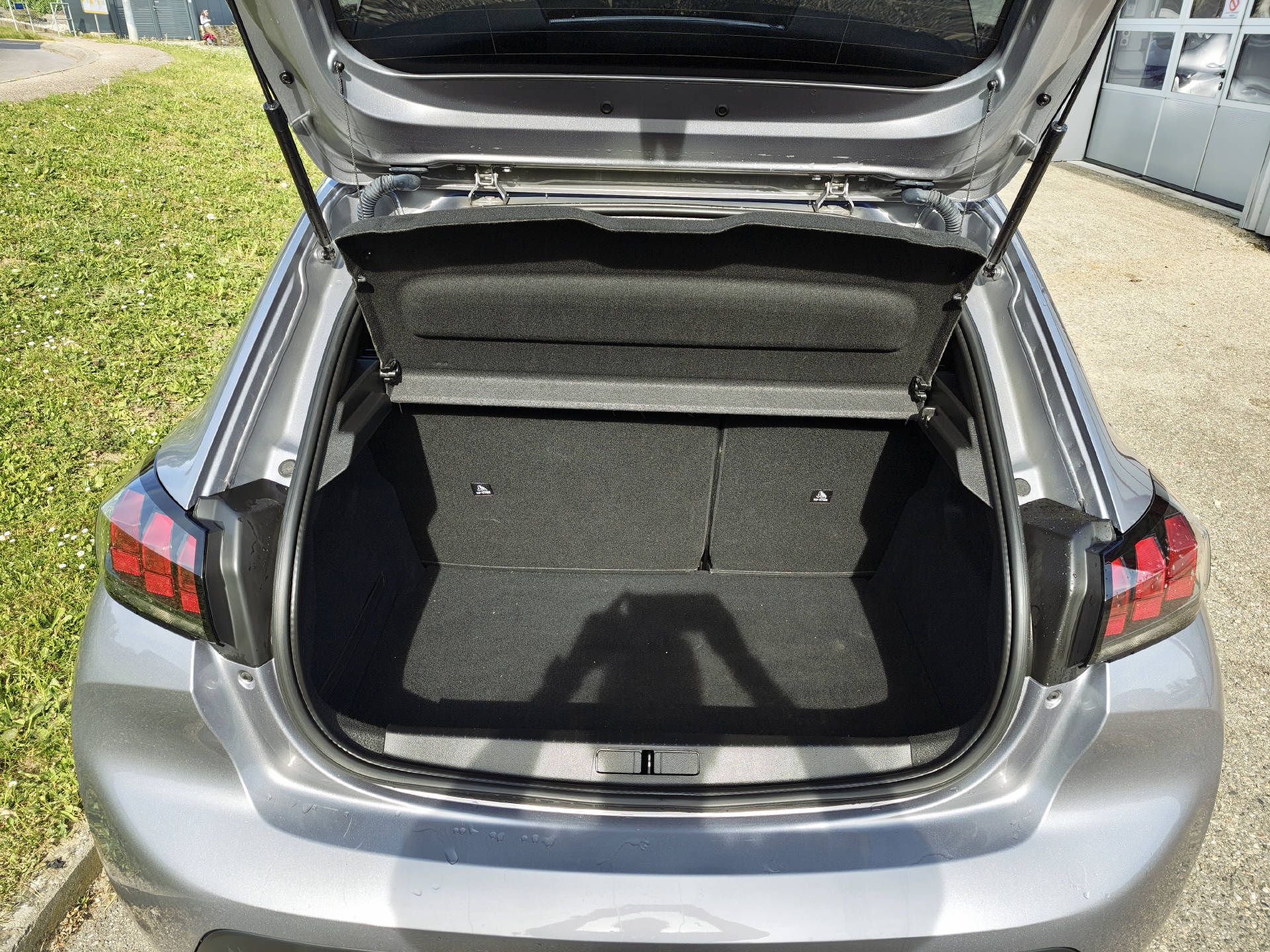 PEUGEOT 208 1.2 PureTech 100 Active Pack-image-4