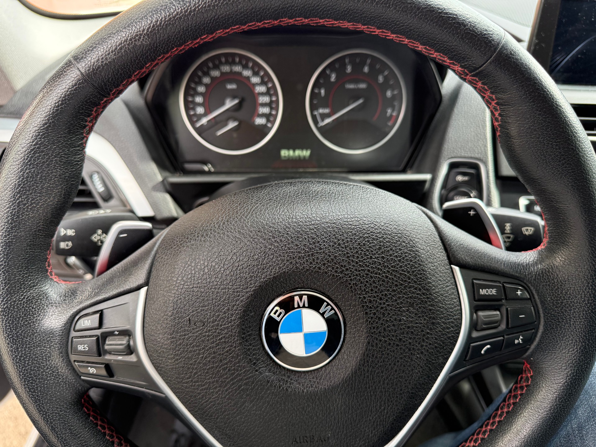 BMW 220i Sport Line Steptronic-image-13