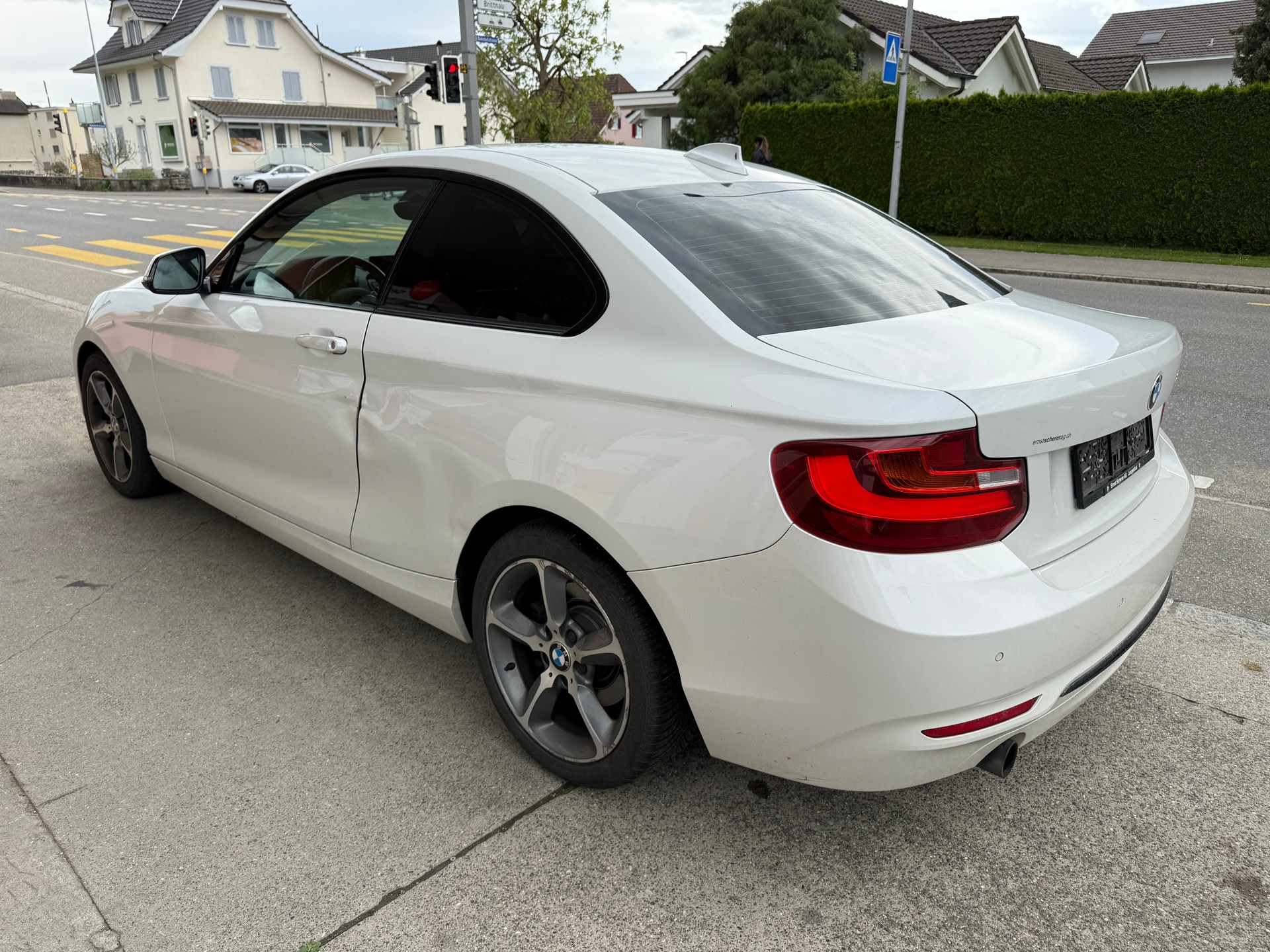 BMW 220i Sport Line Steptronic-image-5