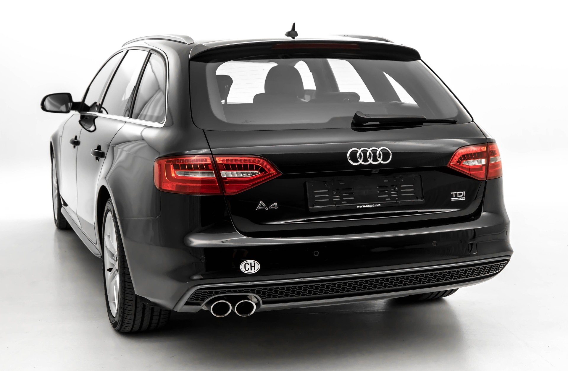 AUDI A4 Avant 2.0 TDI quattro S-tronic S-LINE 190 PS-image-6