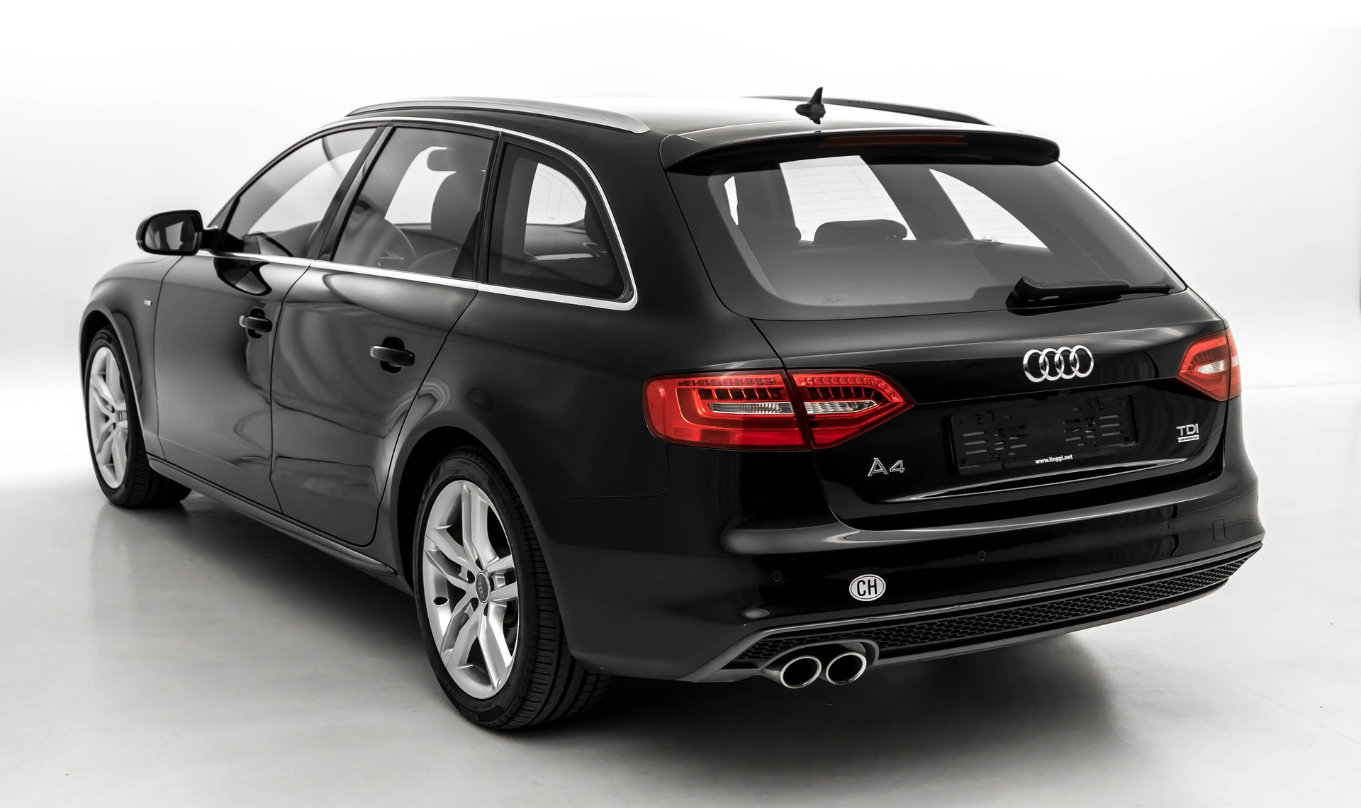 AUDI A4 Avant 2.0 TDI quattro S-tronic S-LINE 190 PS-image-5