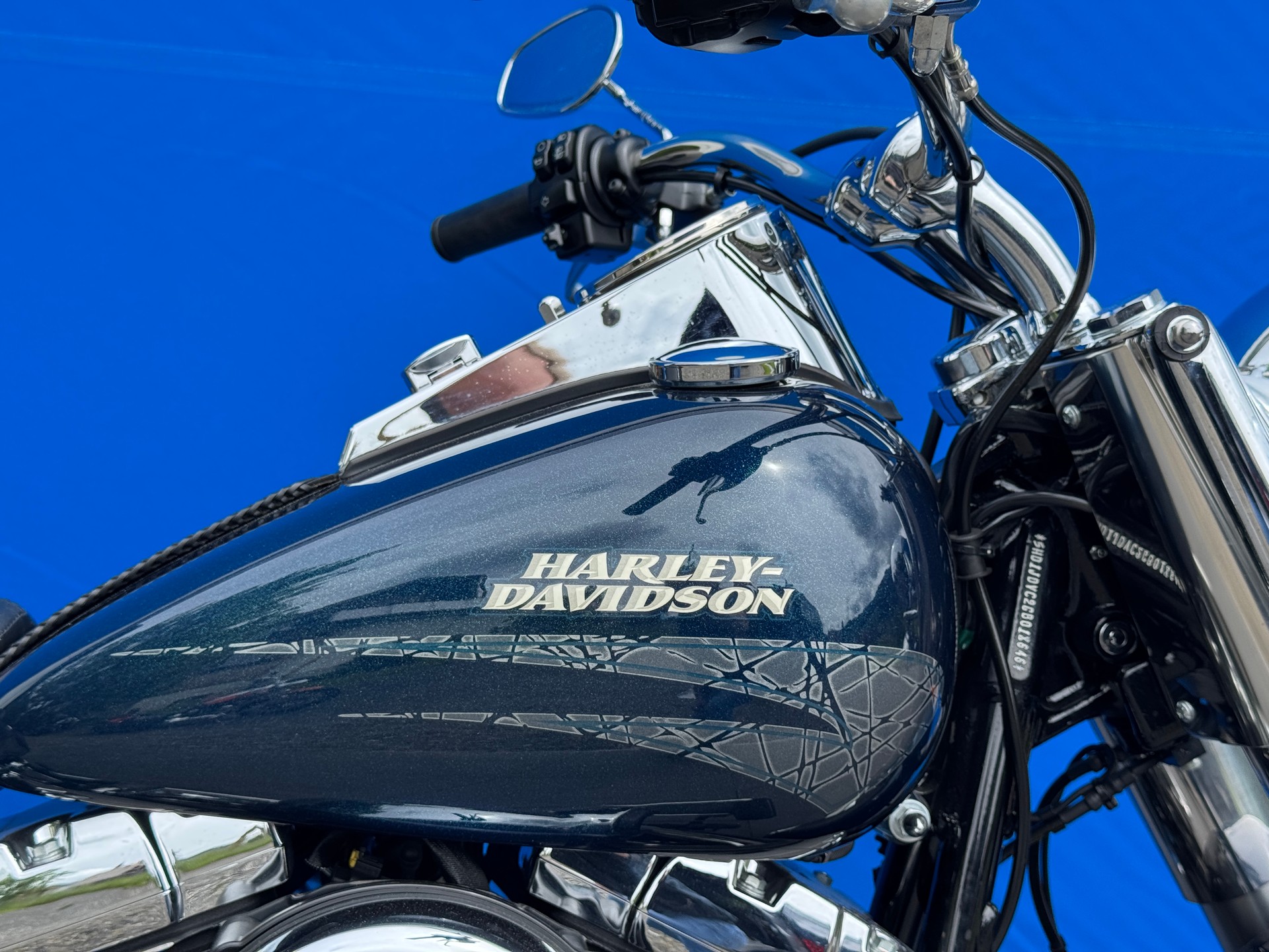HARLEY-DAVIDSON FLSTN Softail Deluxe (35 KW) ABS-showroom-element-2