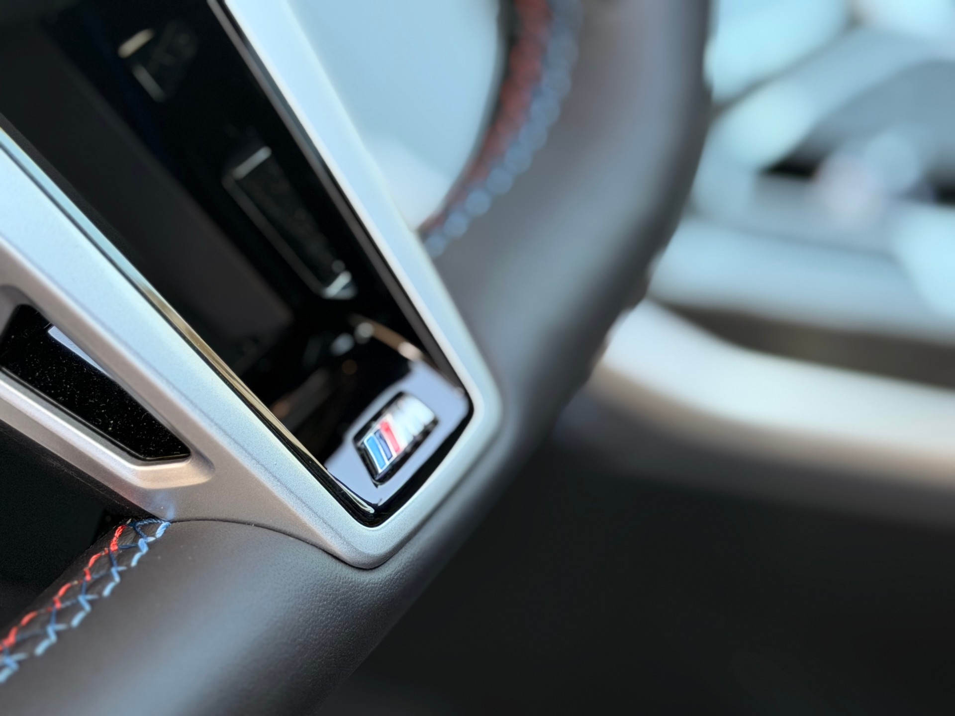 BMW M240i xDrive M Sport Pro Steptronic-image-16