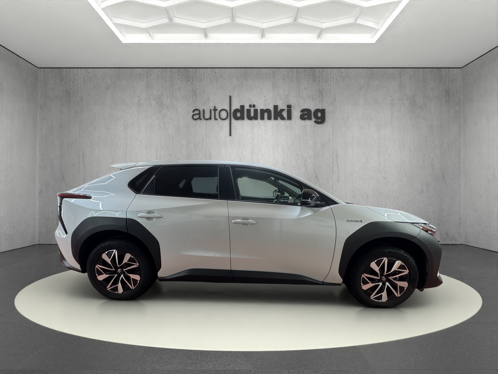 TOYOTA bZ4X Style 71,4 kWh 4WD-image-4