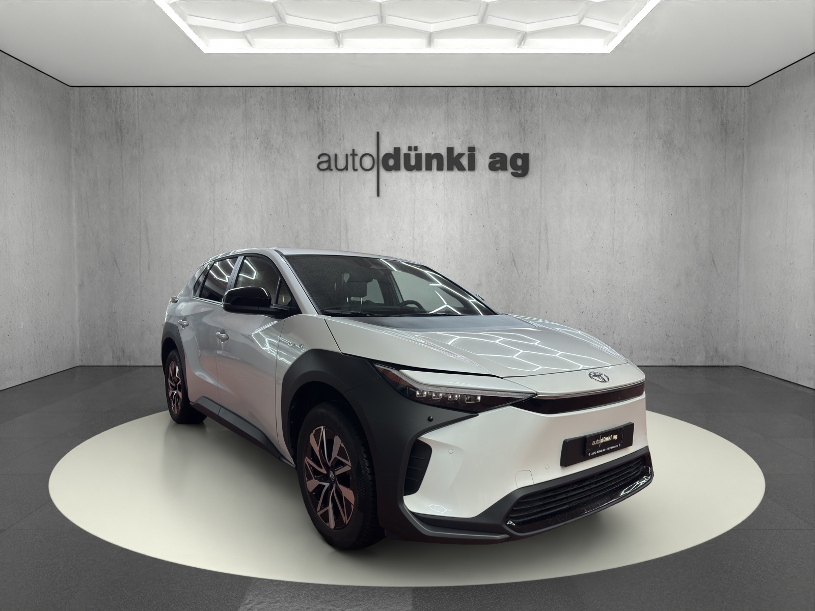 TOYOTA bZ4X Style 71,4 kWh 4WD-image-5