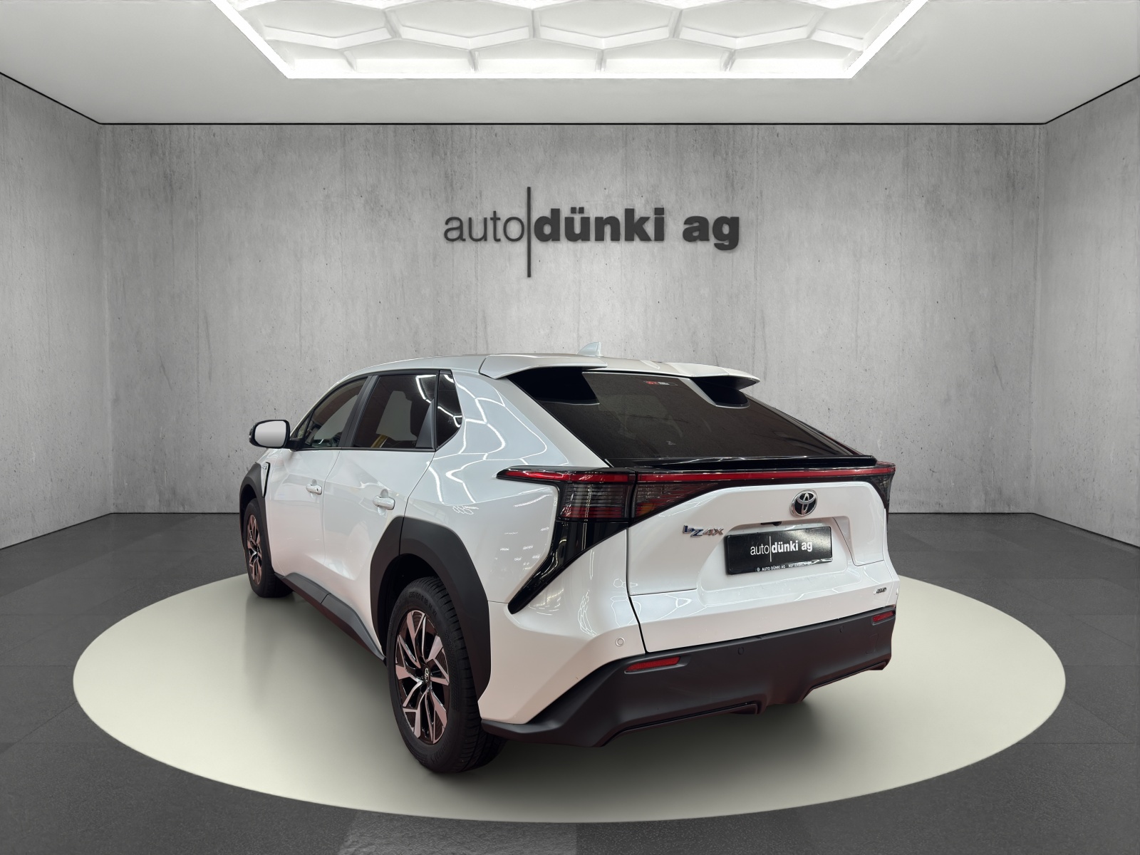 TOYOTA bZ4X Style 71,4 kWh 4WD-image-2