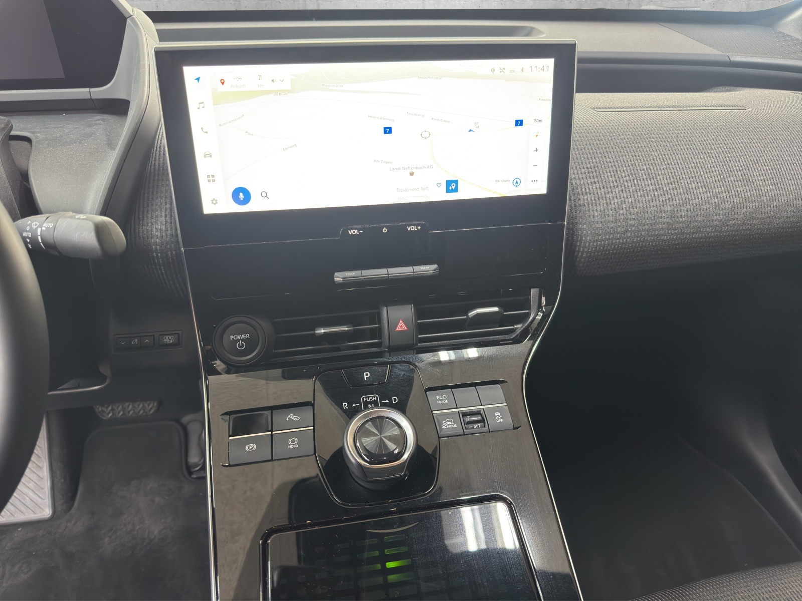 TOYOTA bZ4X Style 71,4 kWh 4WD-image-10
