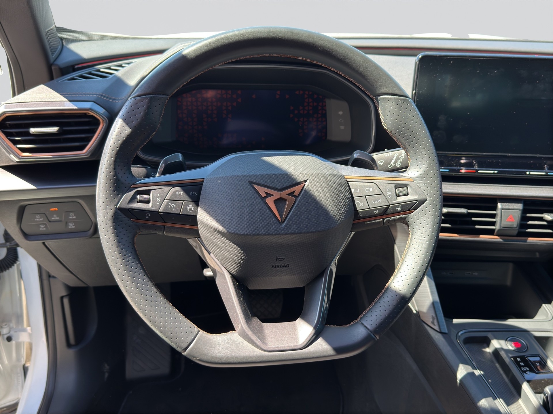 CUPRA Formentor 1.5 TSI DSG-image-9