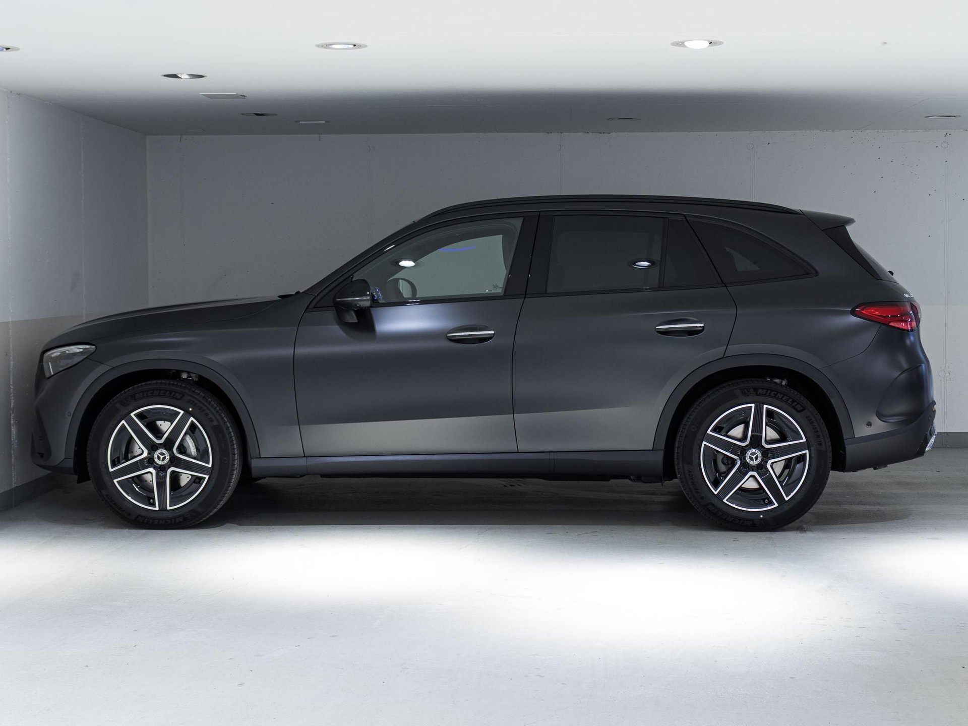 MERCEDES-BENZ GLC 220 d 4MATIC-image-4
