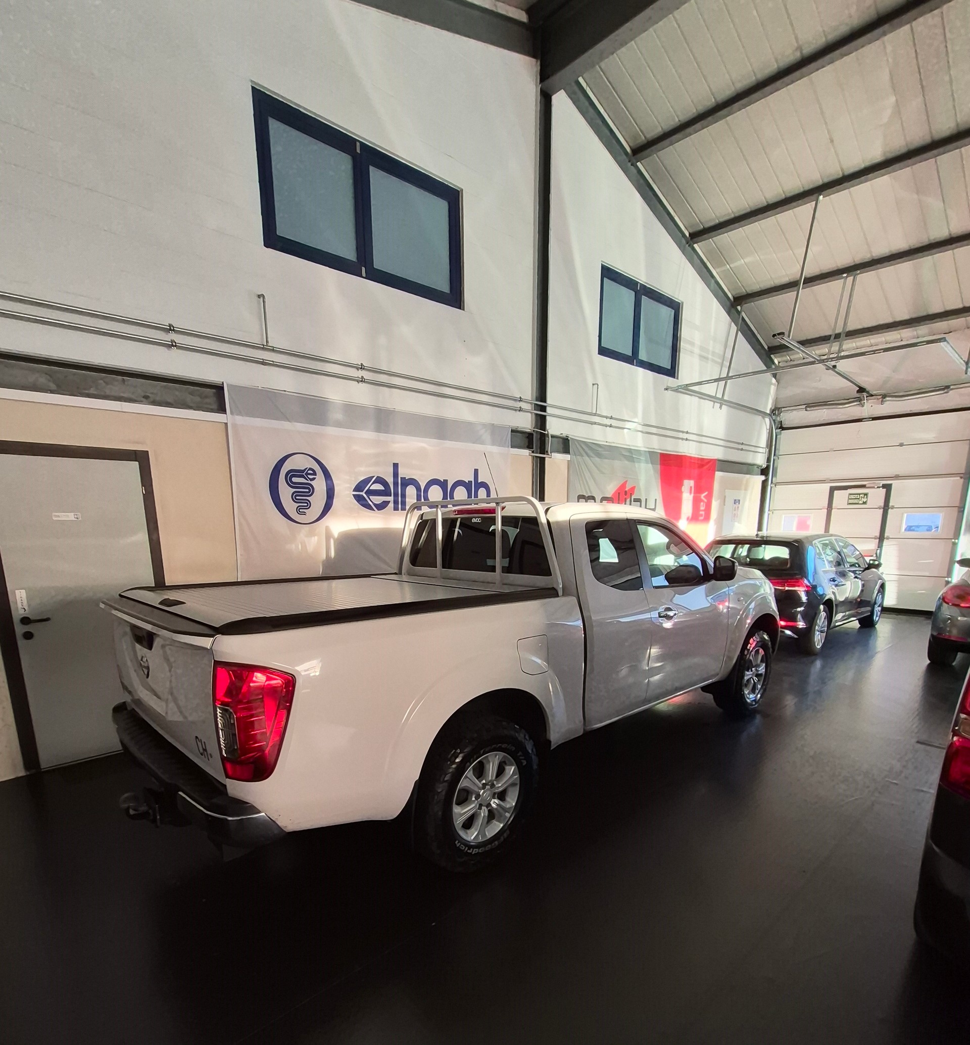 NISSAN Navara King Cab Visia 2.3 dCi 4WD-image-3