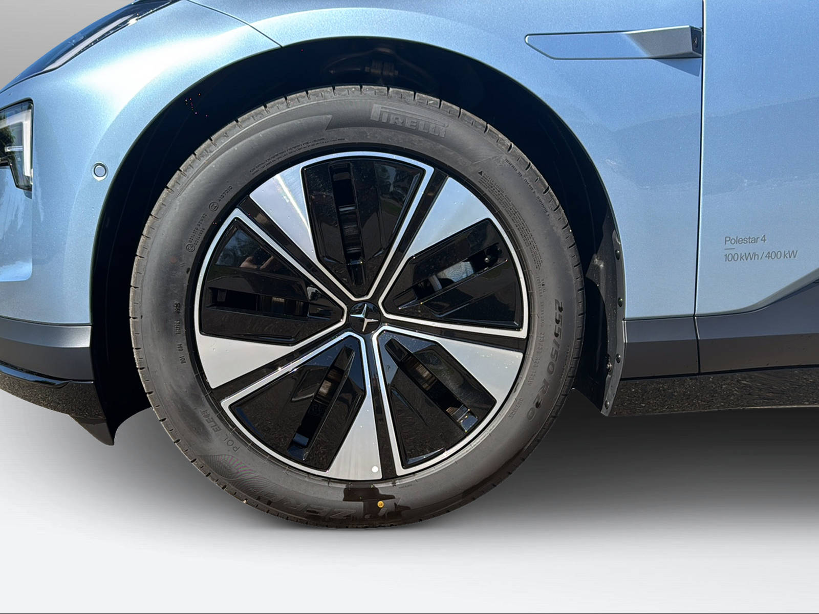 POLESTAR 4 Long Range Dual Motor-image-8