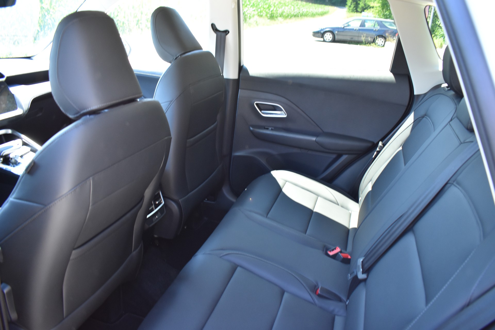 MG ZS 1.5 HEV Luxury-image-9