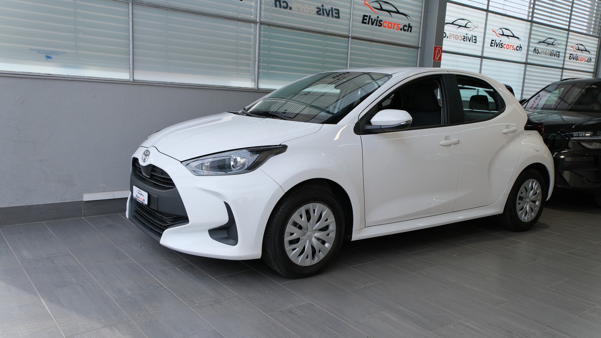 TOYOTA Yaris 1.5 Comfort e-CVT-image-8