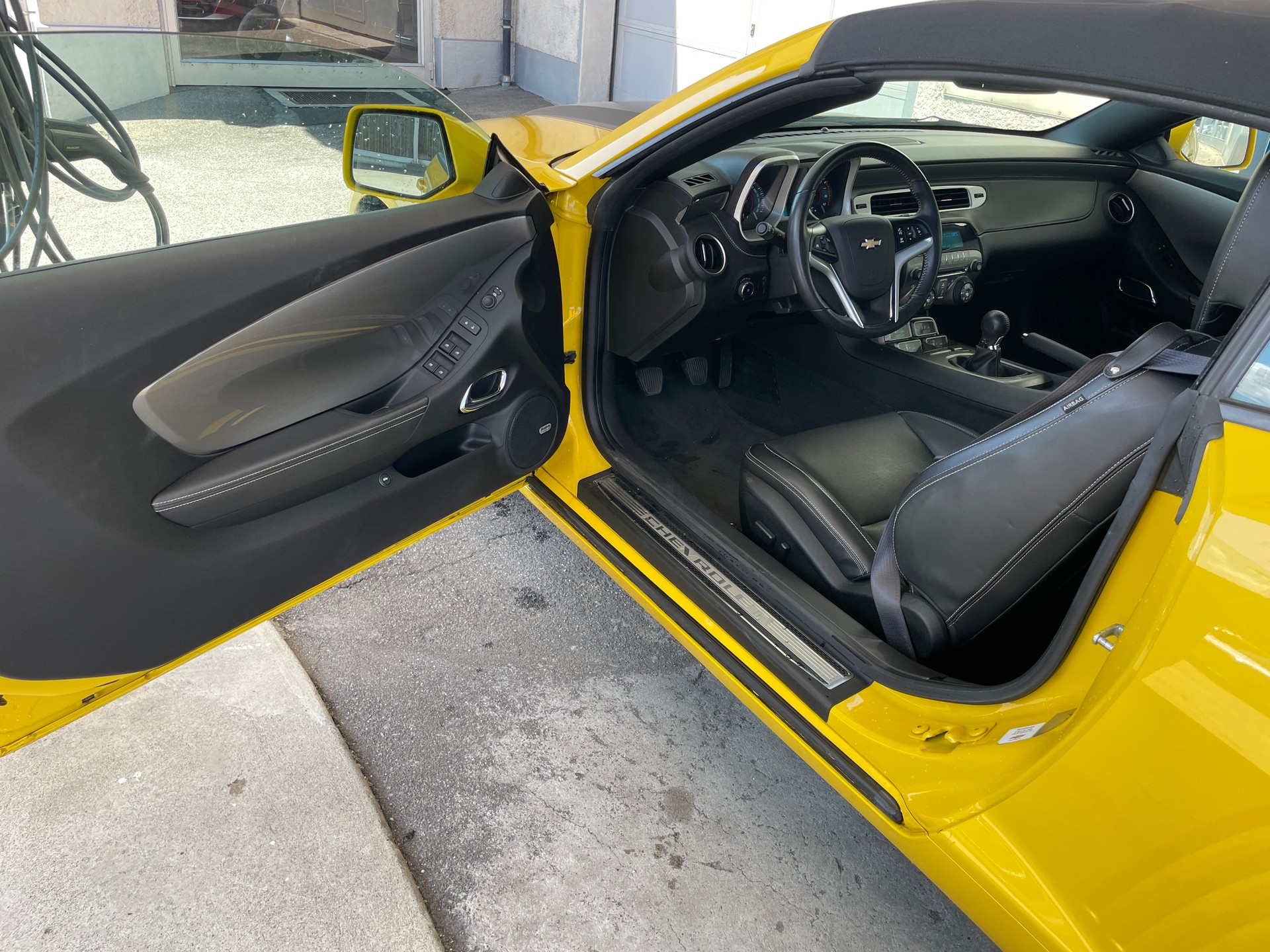 CHEVROLET Camaro 6.2 Convertible-image-5