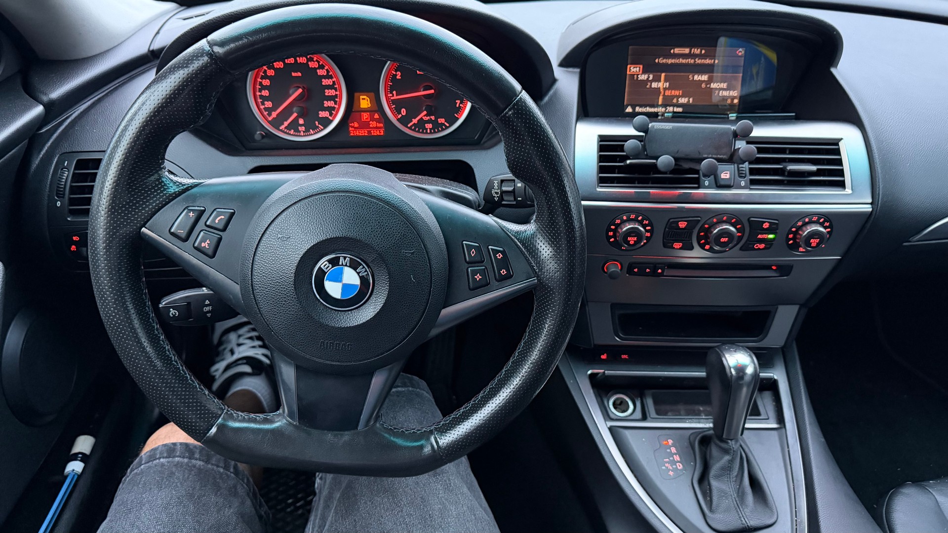 BMW 630i-image-7