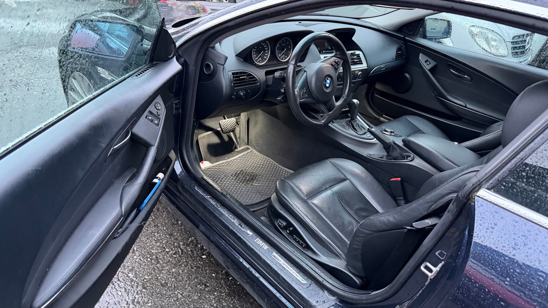BMW 630i-image-5