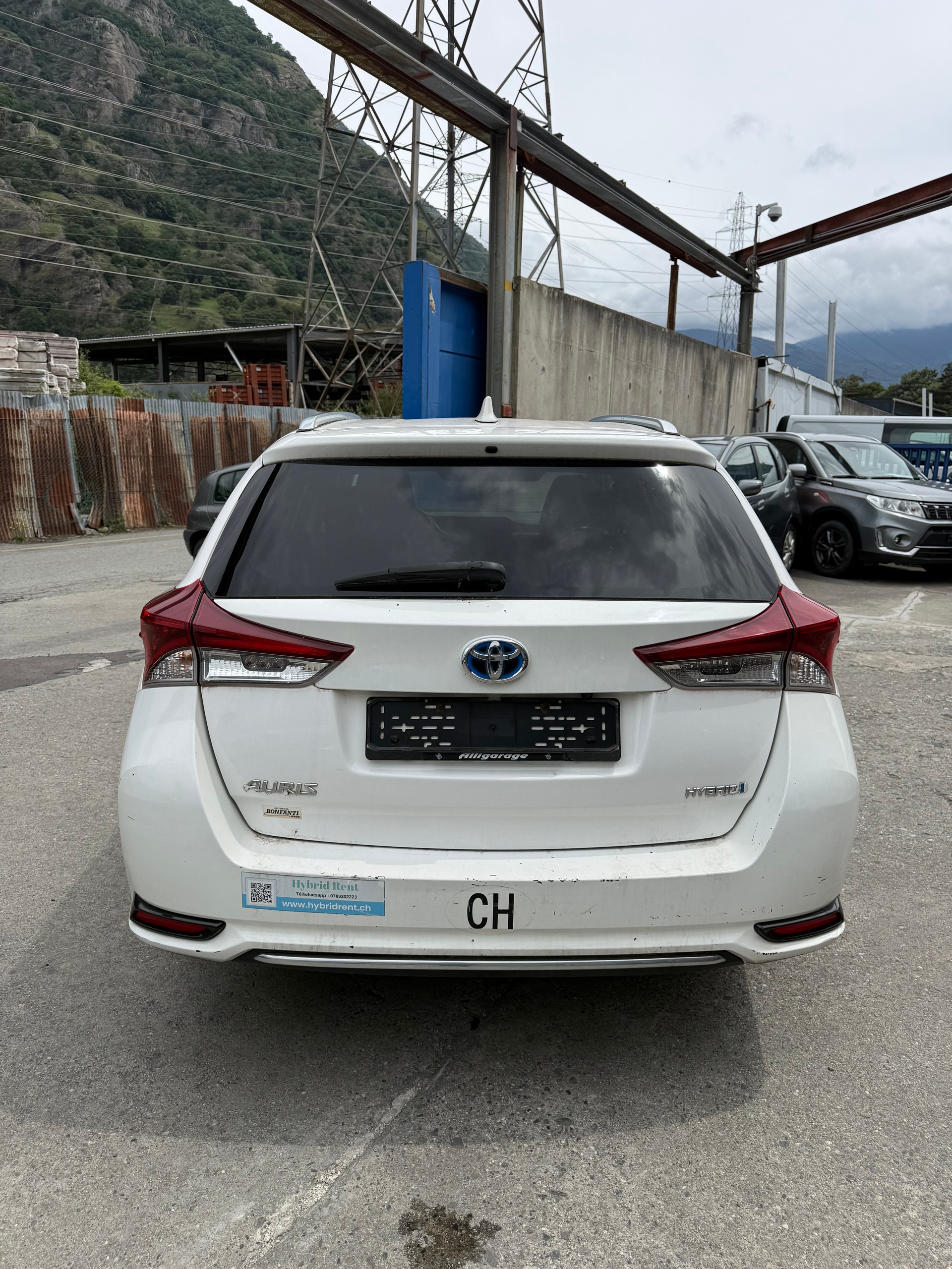 TOYOTA Auris Touring Sports 1.8 HSD Trend e-CVT-image-7