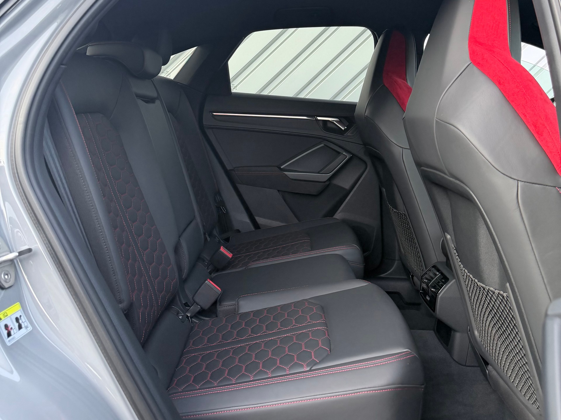 AUDI RS Q3 Sportback quattro S tronic-image-9