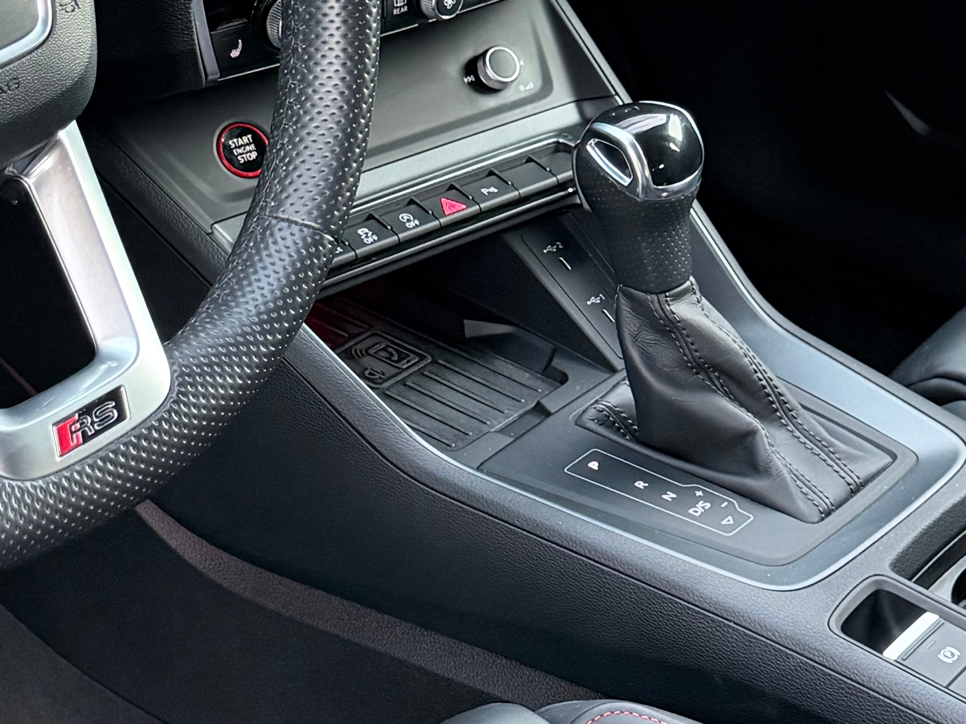 AUDI RS Q3 Sportback quattro S tronic-image-5