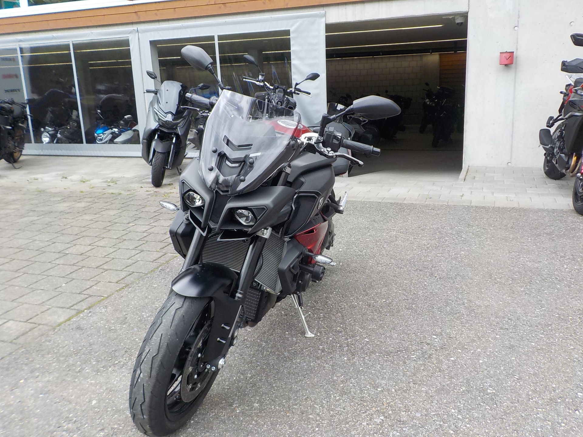 YAMAHA MT-10 ABS-image-2