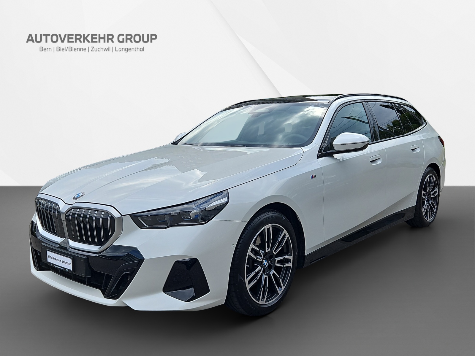 BMW 520d xDrive Touring M Sport 48V-image-0