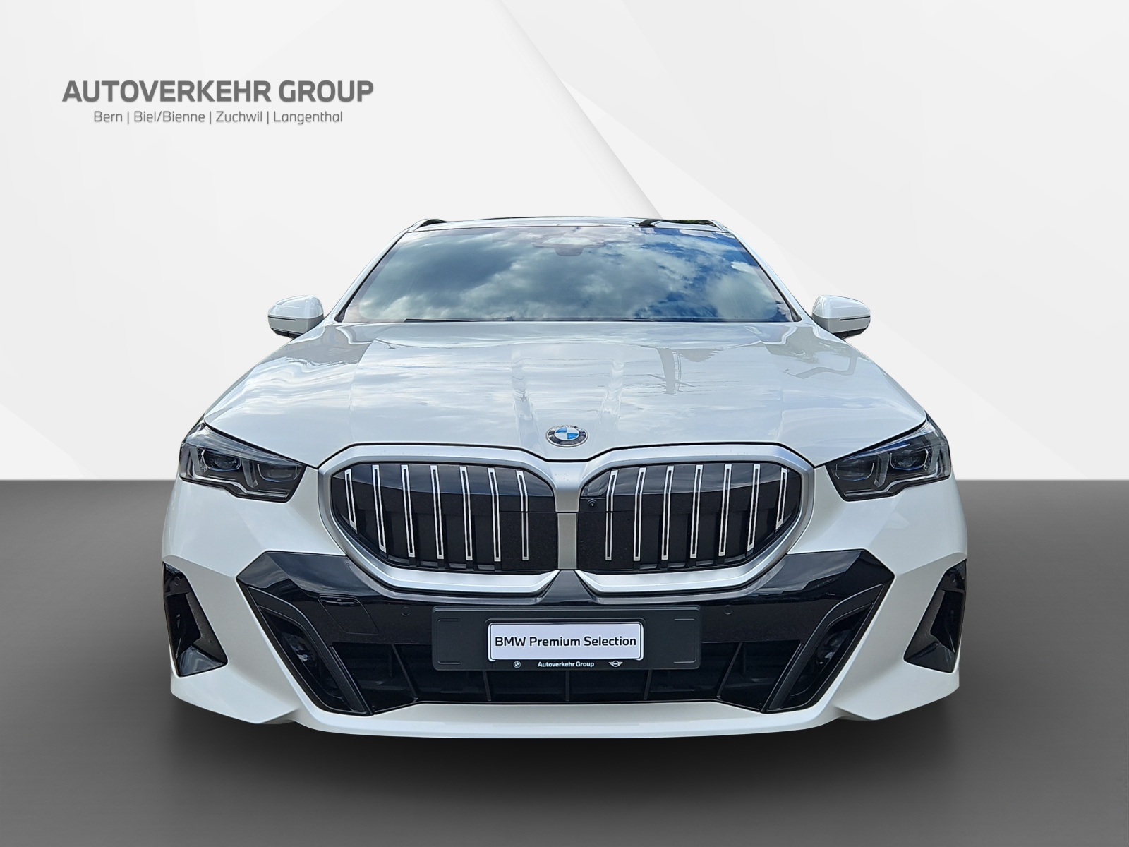 BMW 520d xDrive Touring M Sport 48V-image-1
