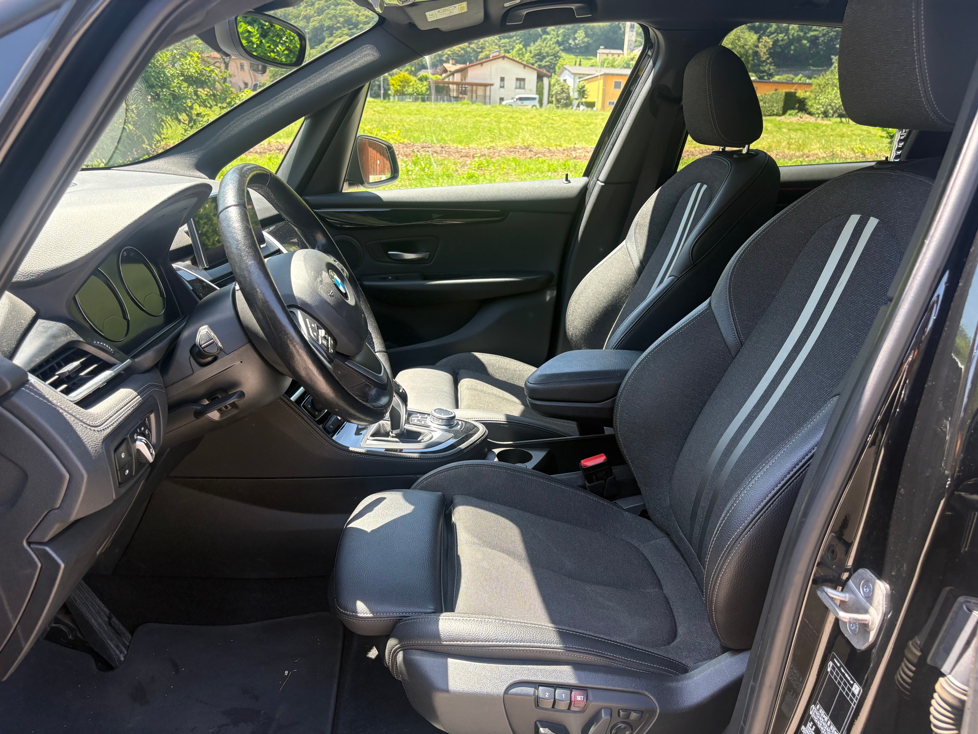 BMW 216d Active Tourer DKG Sport Line-image-10
