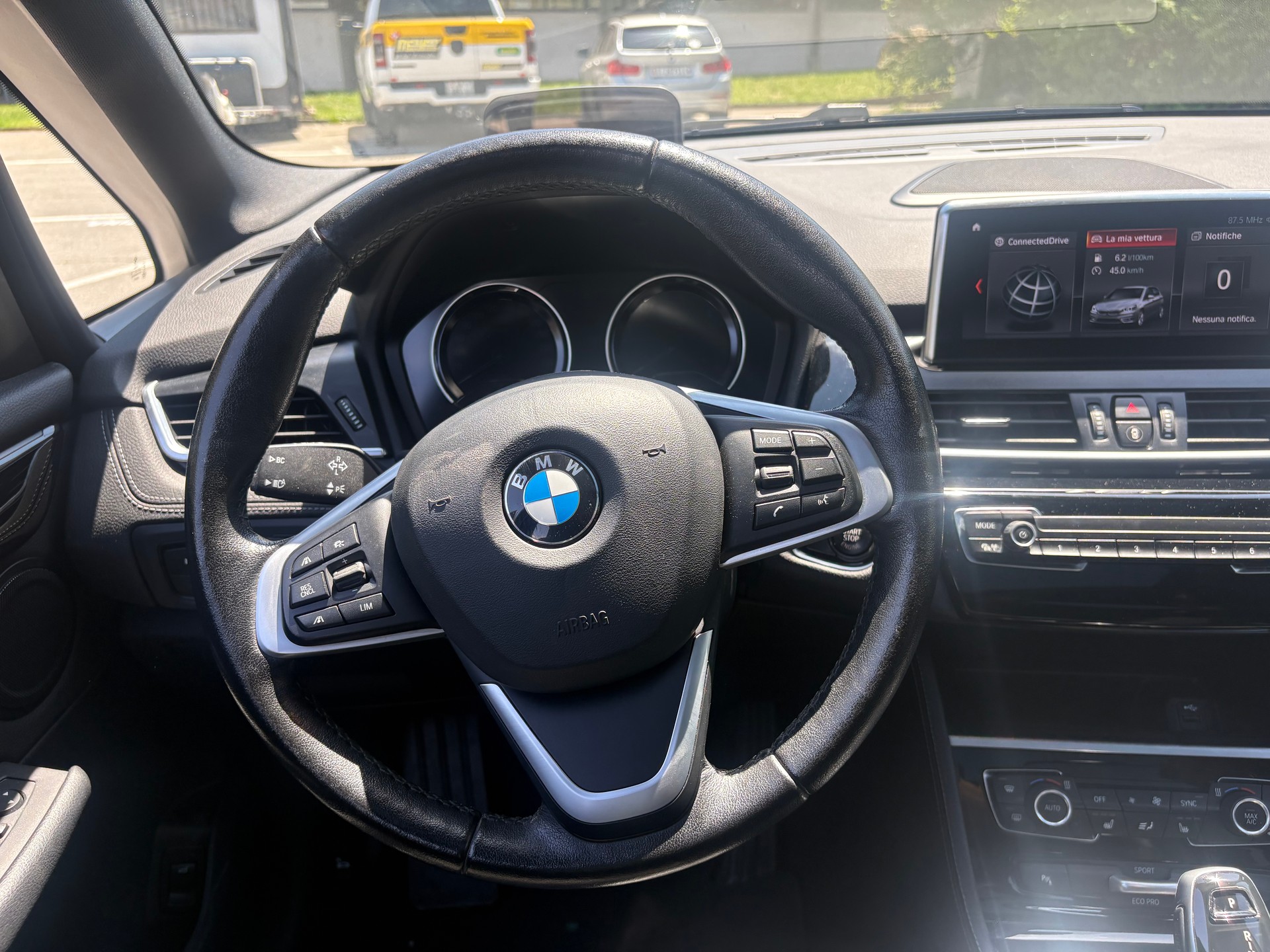 BMW 216d Active Tourer DKG Sport Line-image-9
