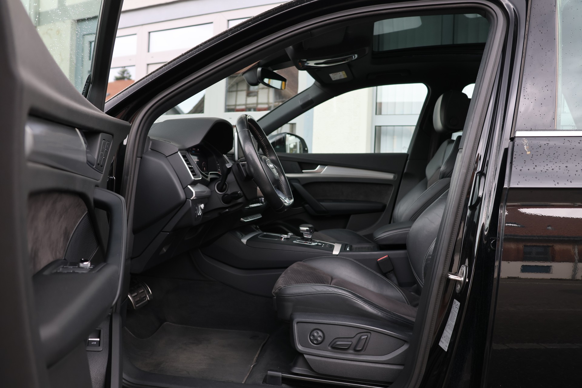 AUDI Q5 2.0 TDI sport quattro S-tronic (CH)-image-8
